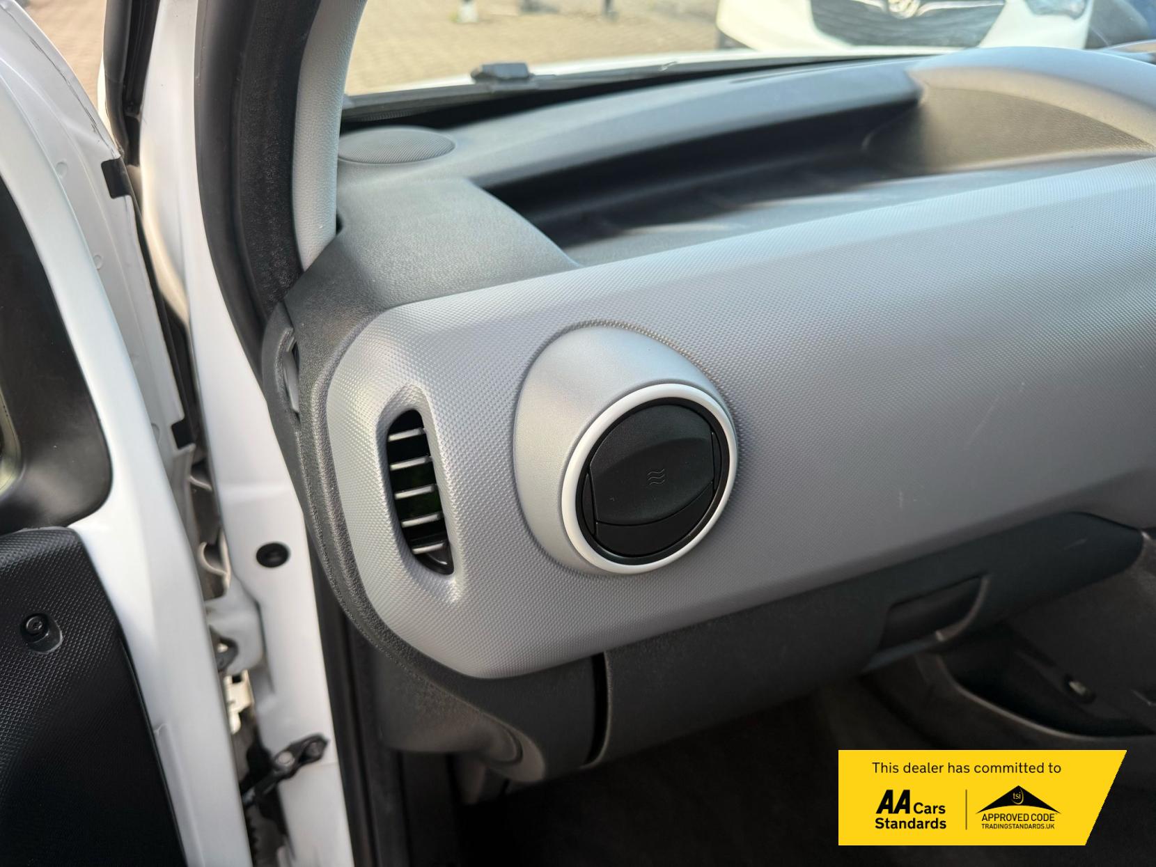 Peugeot Partner 1.6 HDi 850 Professional Panel Van 4dr Diesel Manual L1 (132 g/km, 90 bhp)