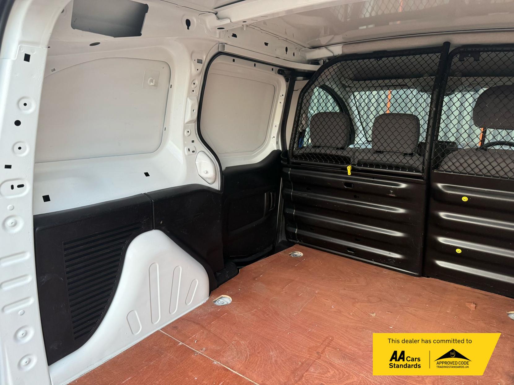 Peugeot Partner 1.6 HDi 850 Professional Panel Van 4dr Diesel Manual L1 (132 g/km, 90 bhp)