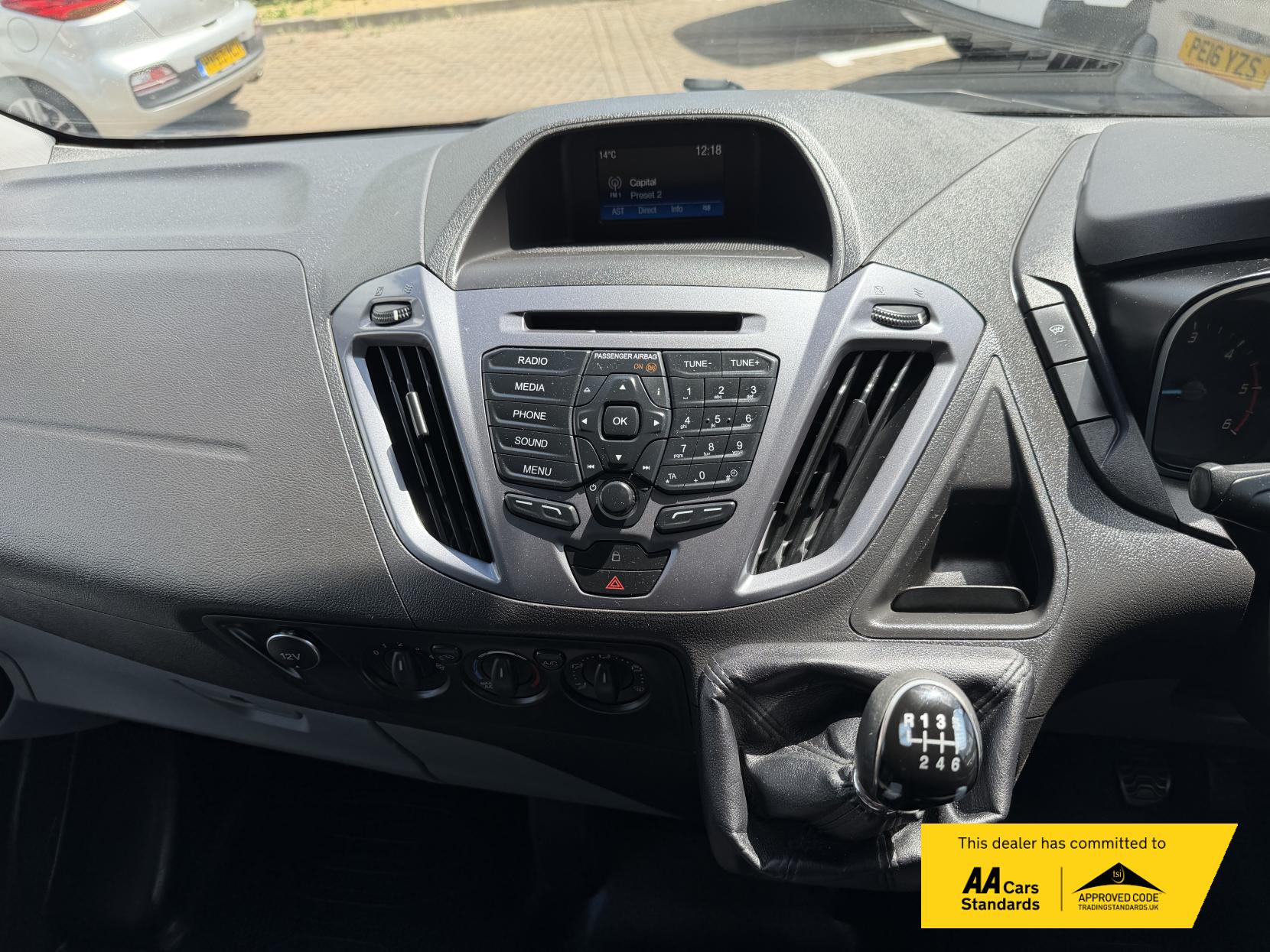 2017 Ford Transit Custom 2.0 TDCi 270 Limited Panel Van 5dr Diesel Manual L1 H1 (157 g/km, 128 bhp) - Thumbnail 30