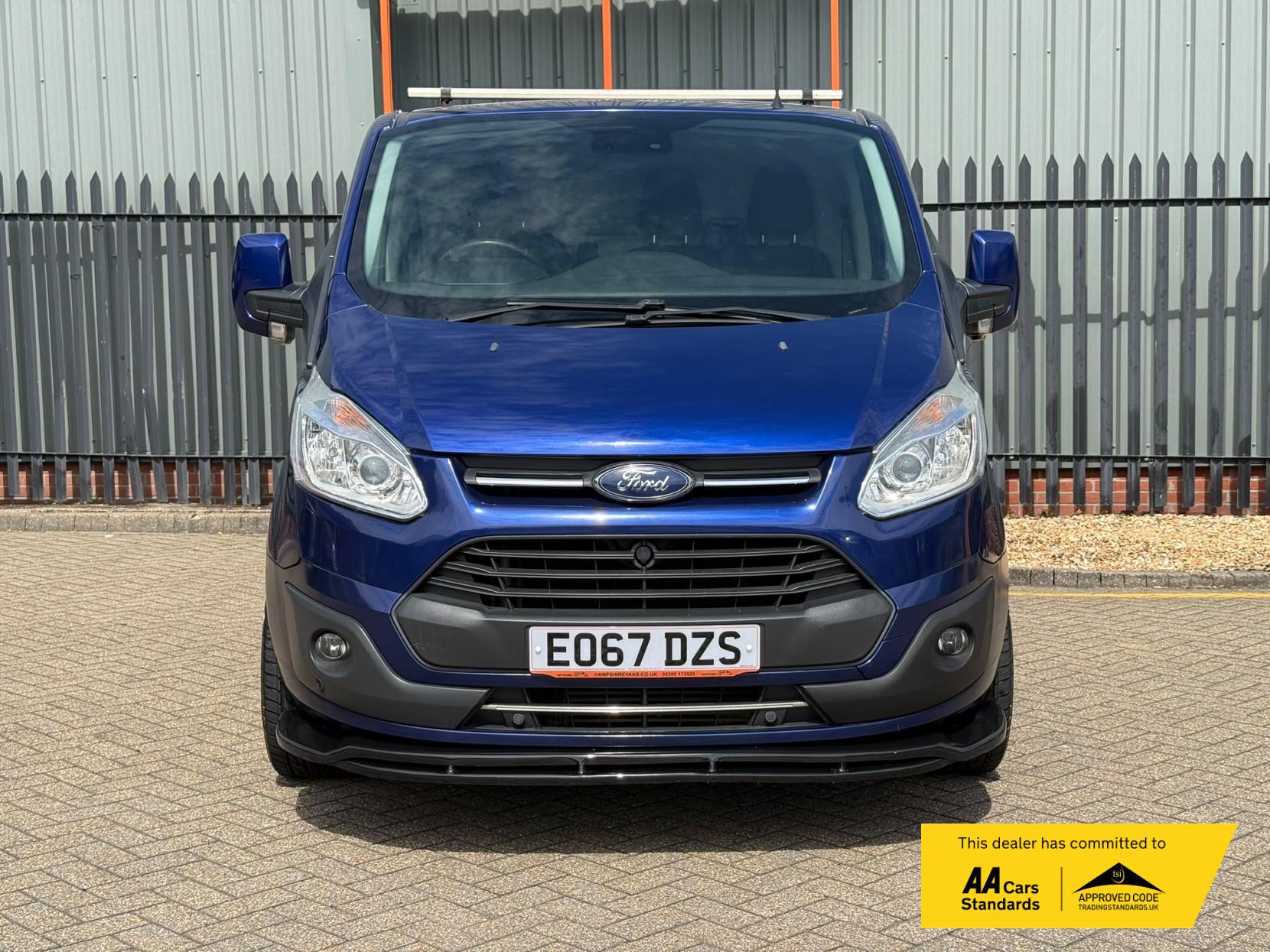 2017 Ford Transit Custom 2.0 TDCi 270 Limited Panel Van 5dr Diesel Manual L1 H1 (157 g/km, 128 bhp) - Thumbnail 8