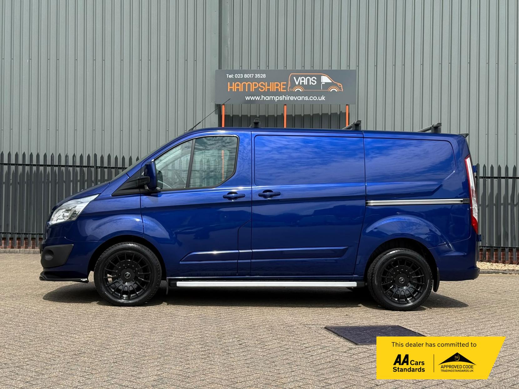 2017 Ford Transit Custom 2.0 TDCi 270 Limited Panel Van 5dr Diesel Manual L1 H1 (157 g/km, 128 bhp) - Thumbnail 6