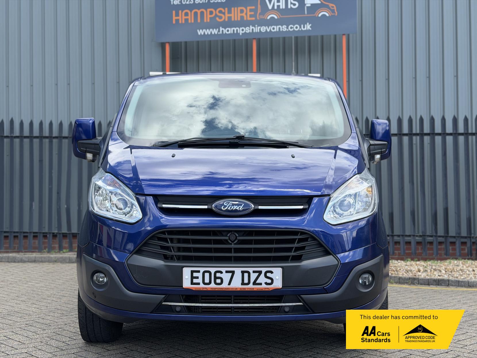 2017 Ford Transit Custom 2.0 TDCi 270 Limited Panel Van 5dr Diesel Manual L1 H1 (157 g/km, 128 bhp) - Thumbnail 13