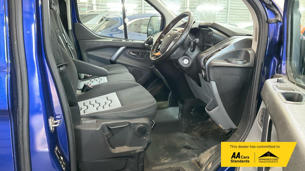 Ford Transit Custom 2.0 TDCi 270 Limited Panel Van 5dr Diesel Manual L1 H1 (157 g/km, 128 bhp)