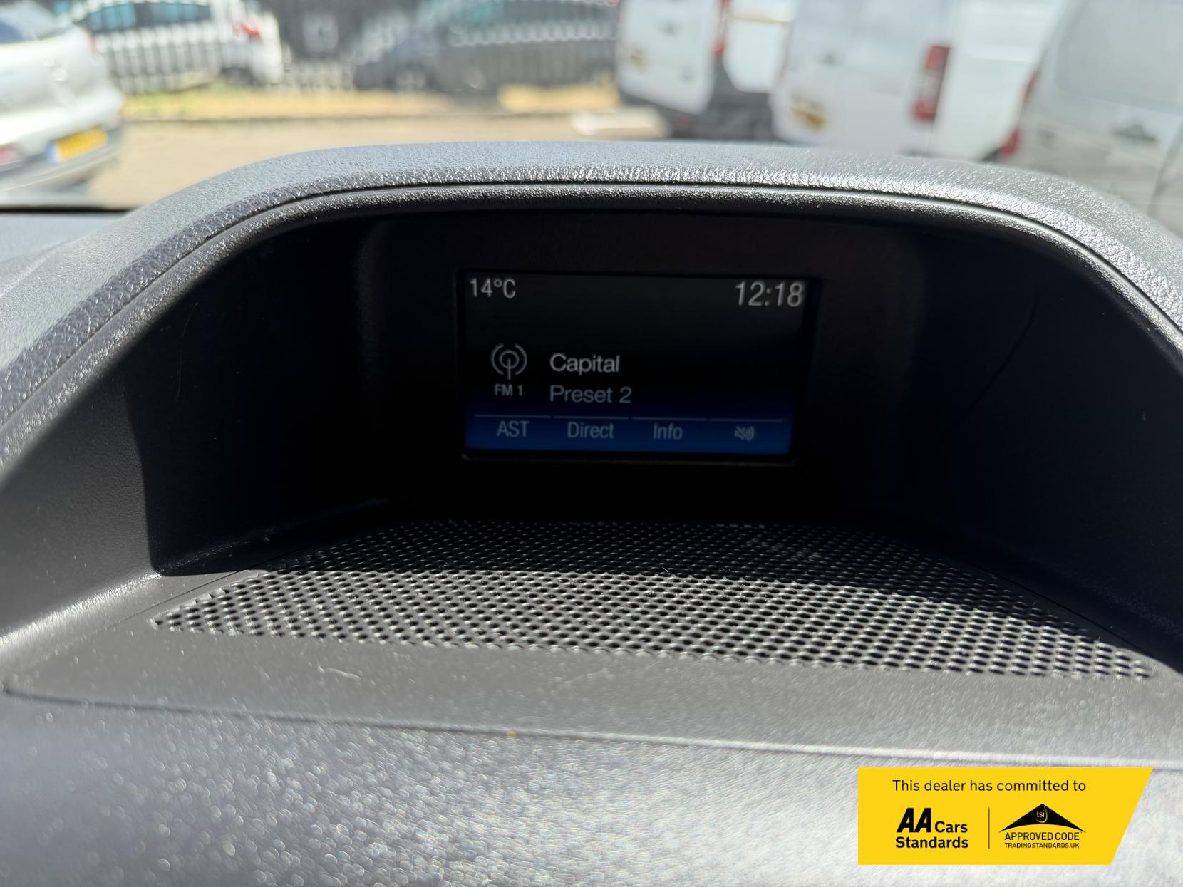 2017 Ford Transit Custom 2.0 TDCi 270 Limited Panel Van 5dr Diesel Manual L1 H1 (157 g/km, 128 bhp) - Thumbnail 33