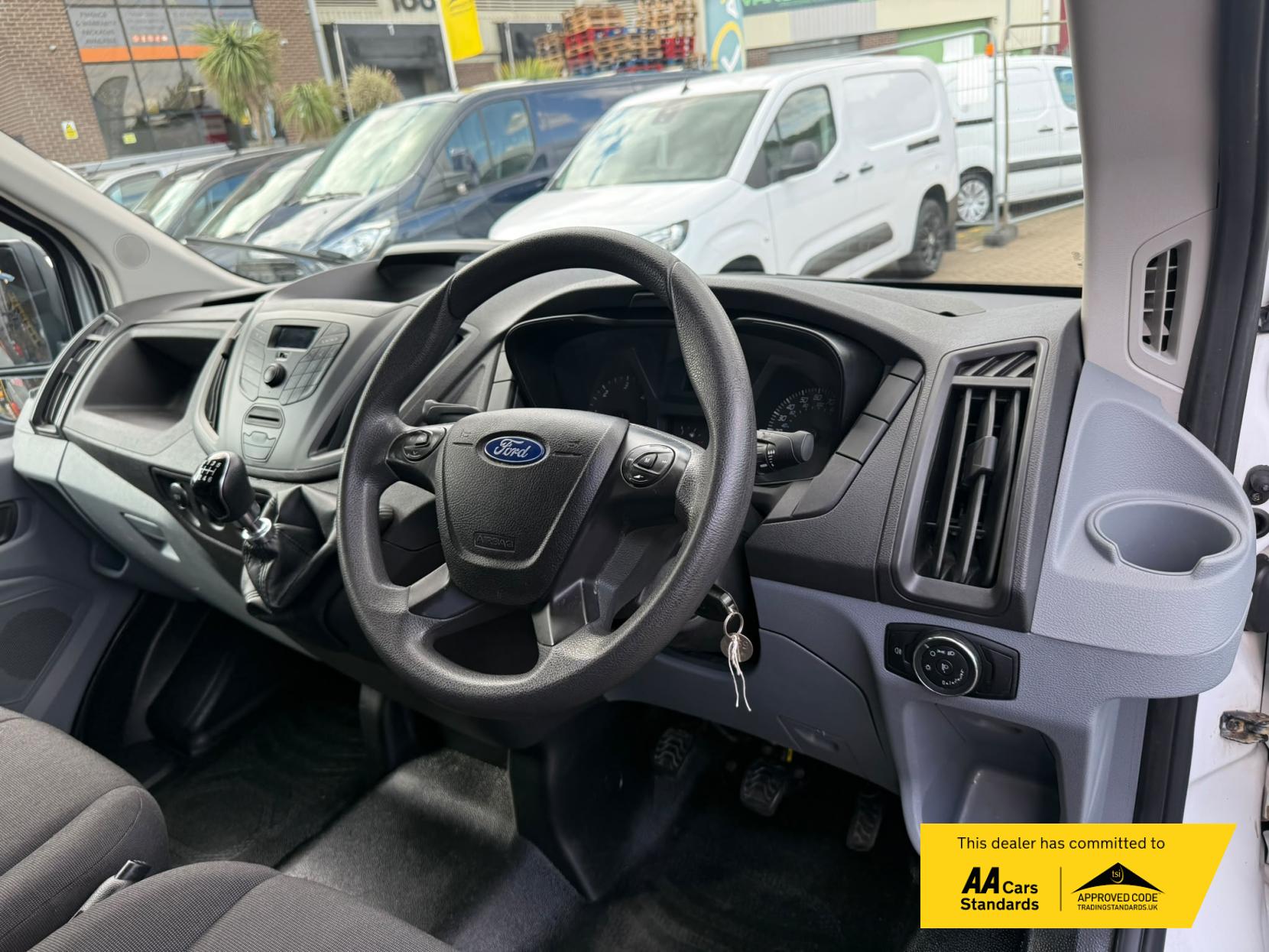 2019 Ford Transit 2.0 350 EcoBlue HD Leader Luton 3dr Diesel Manual RWD L3 Euro 6 (s/s) (165 ps) - Thumbnail 21