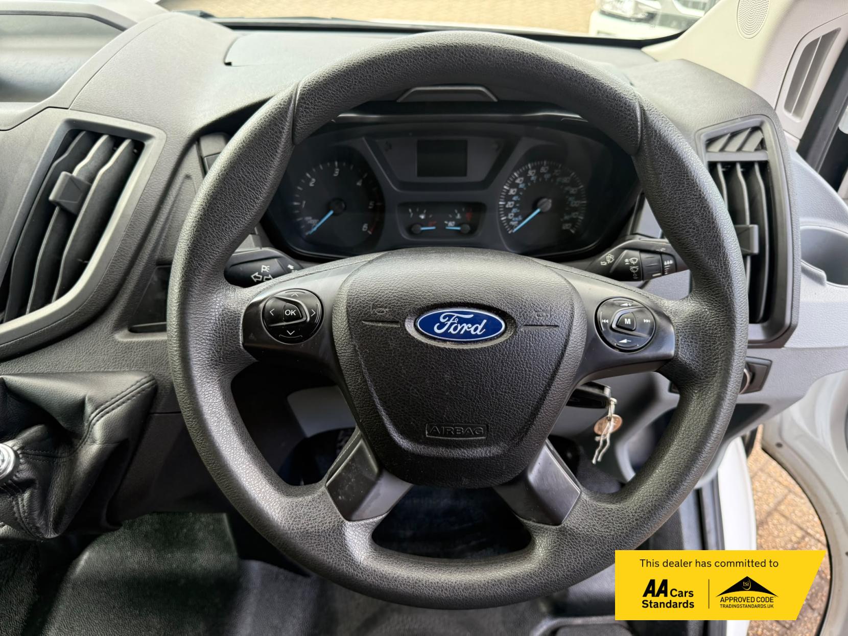 2019 Ford Transit 2.0 350 EcoBlue HD Leader Luton 3dr Diesel Manual RWD L3 Euro 6 (s/s) (165 ps) - Thumbnail 24