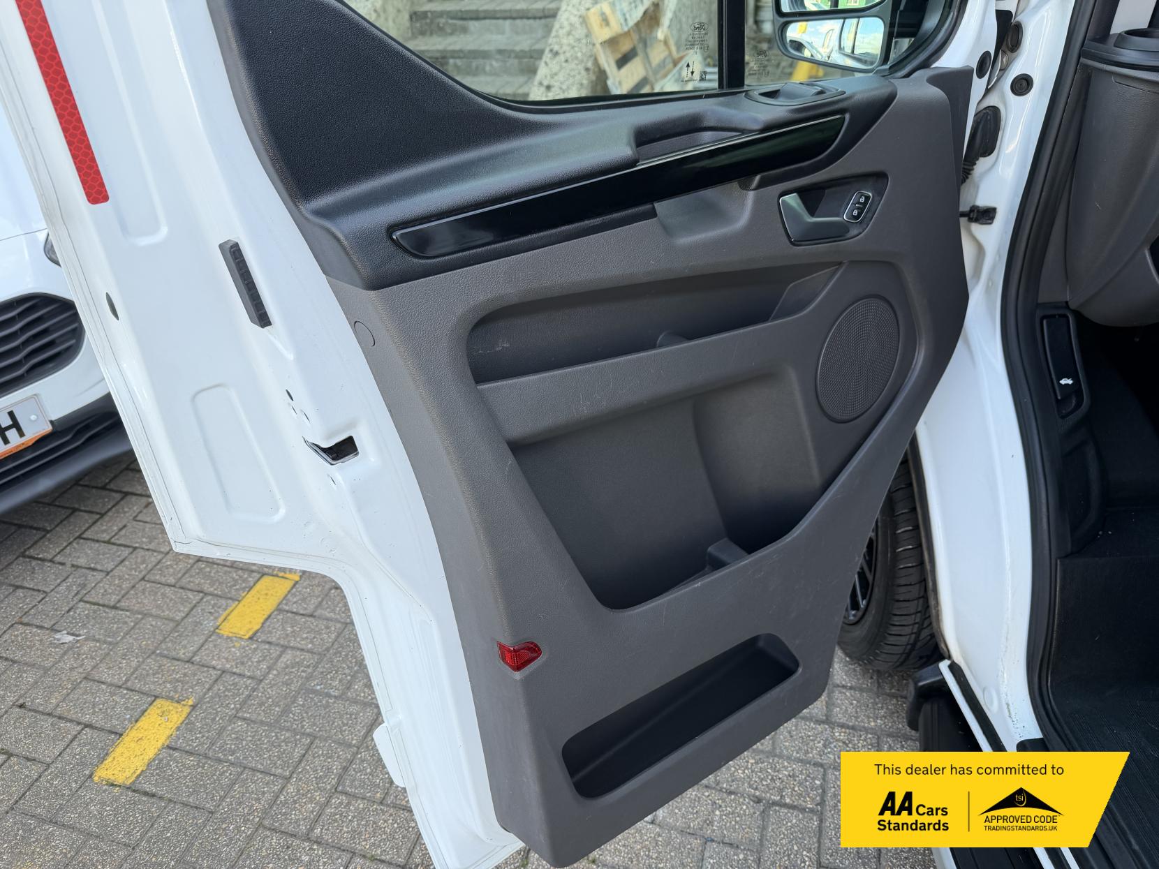 Ford Transit Custom 2.0 300 EcoBlue Limited Panel Van 5dr Diesel Manual L1 H1 Euro 6 (s/s) (130 ps)
