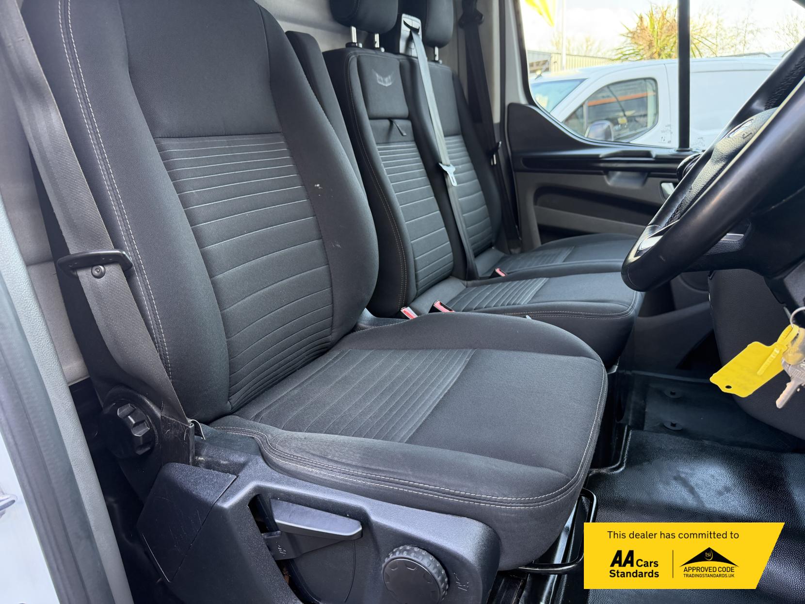 Ford Transit Custom 2.0 300 EcoBlue Limited Panel Van 5dr Diesel Manual L1 H1 Euro 6 (s/s) (130 ps)