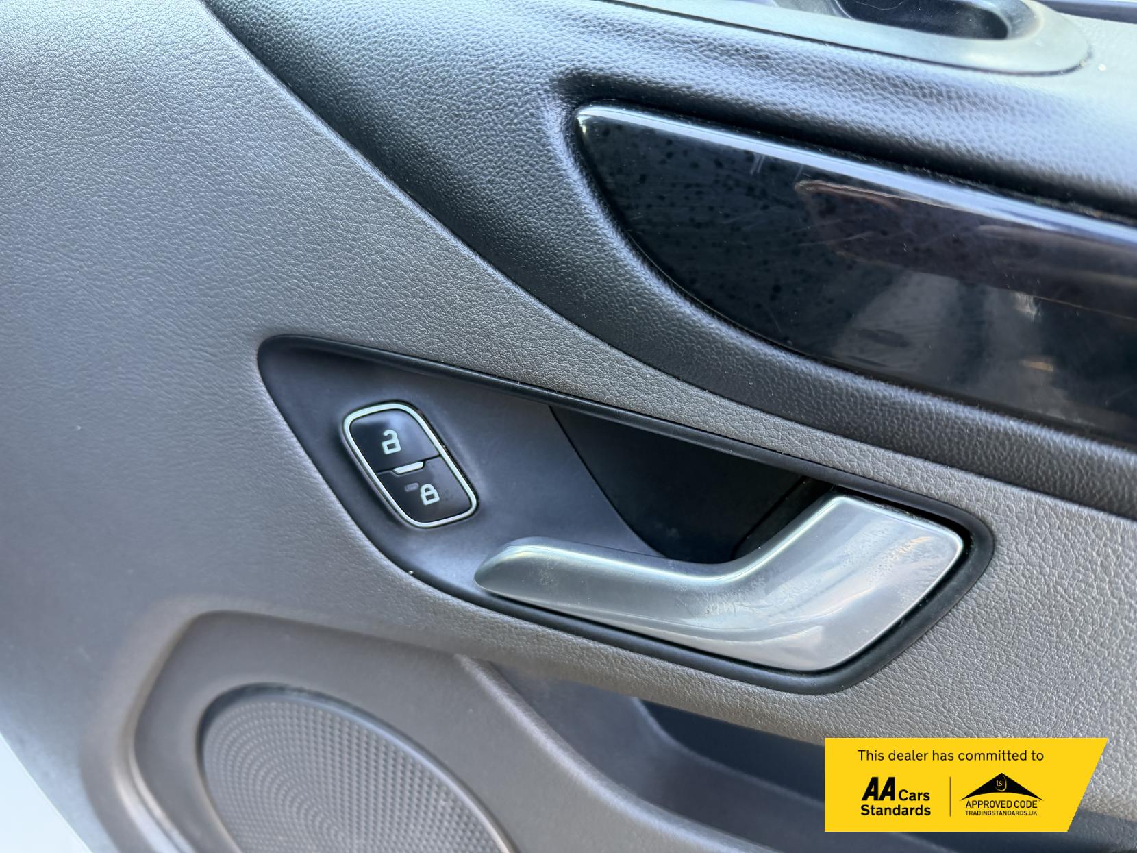 Ford Transit Custom 2.0 300 EcoBlue Limited Panel Van 5dr Diesel Manual L1 H1 Euro 6 (s/s) (130 ps)