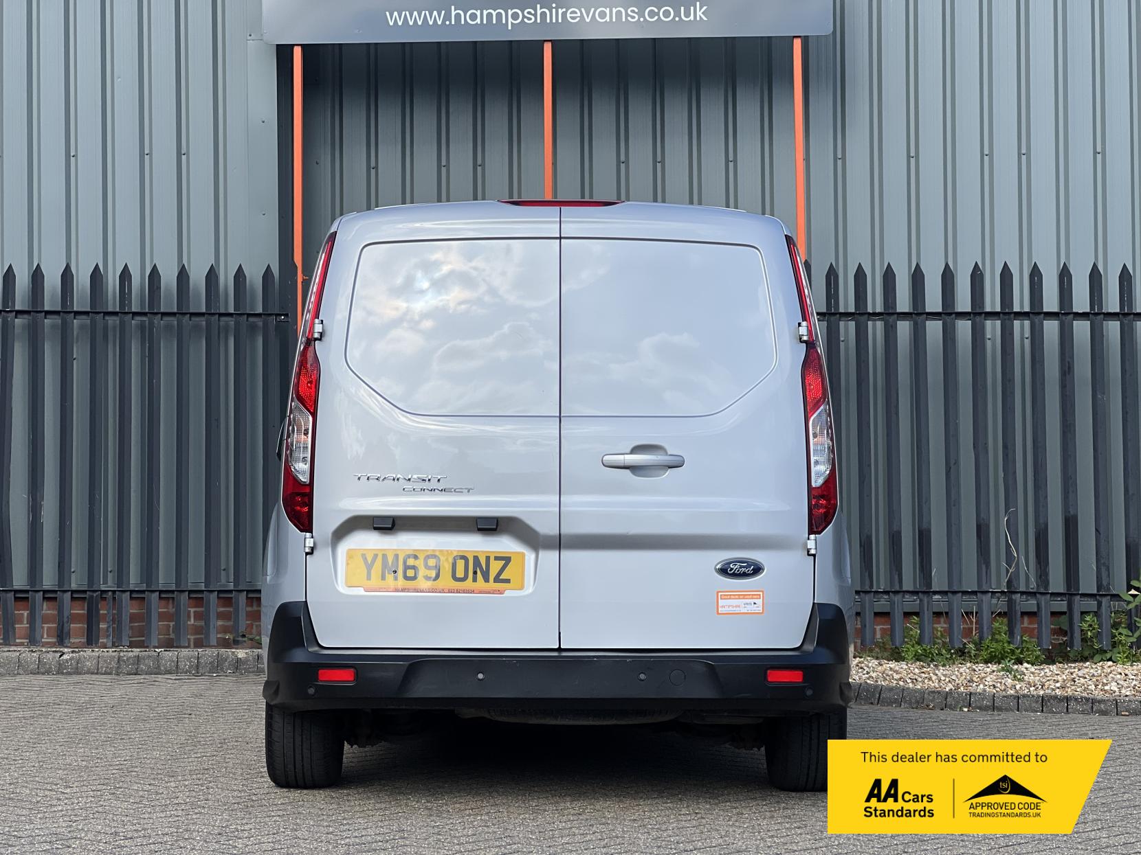 Ford Transit Connect 1.5 200 EcoBlue Limited Panel Van 5dr Diesel Manual L1 Euro 6 (s/s) (120 ps)