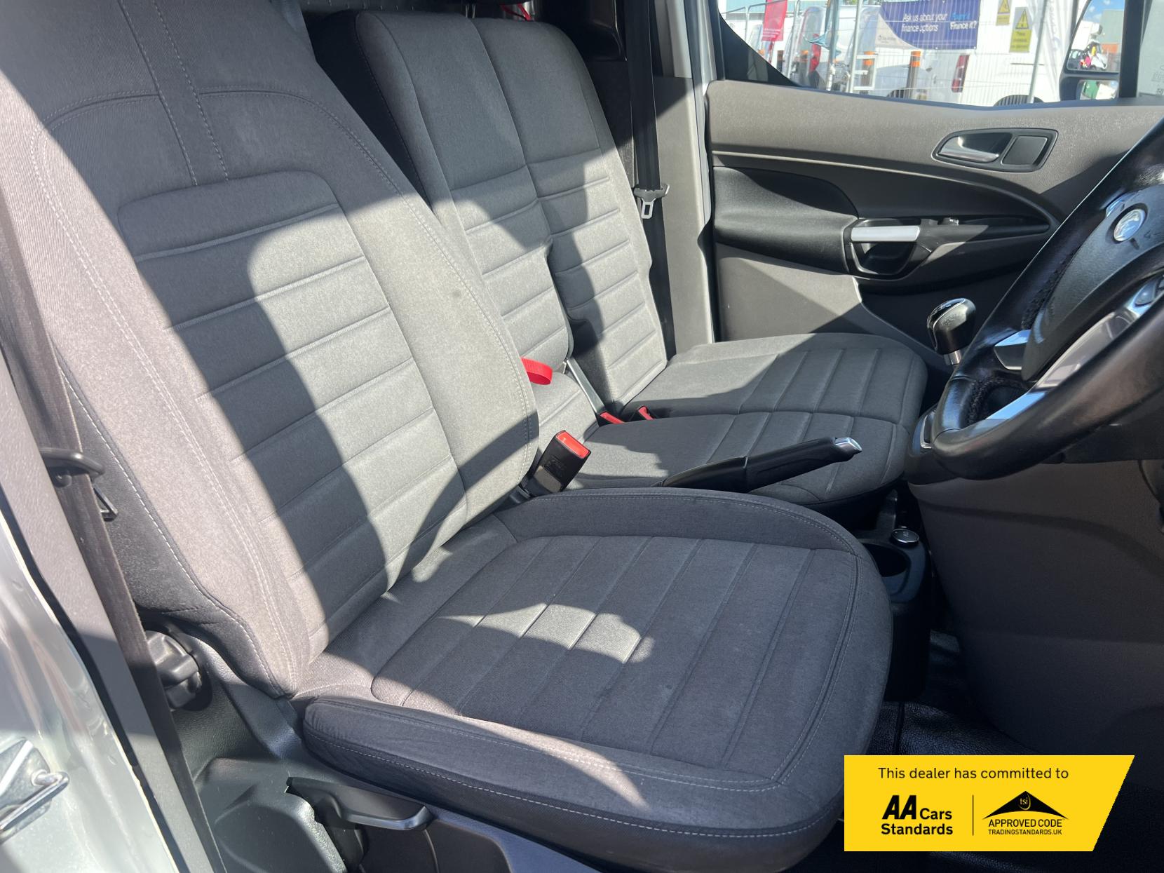 Ford Transit Connect 1.5 200 EcoBlue Limited Panel Van 5dr Diesel Manual L1 Euro 6 (s/s) (120 ps)