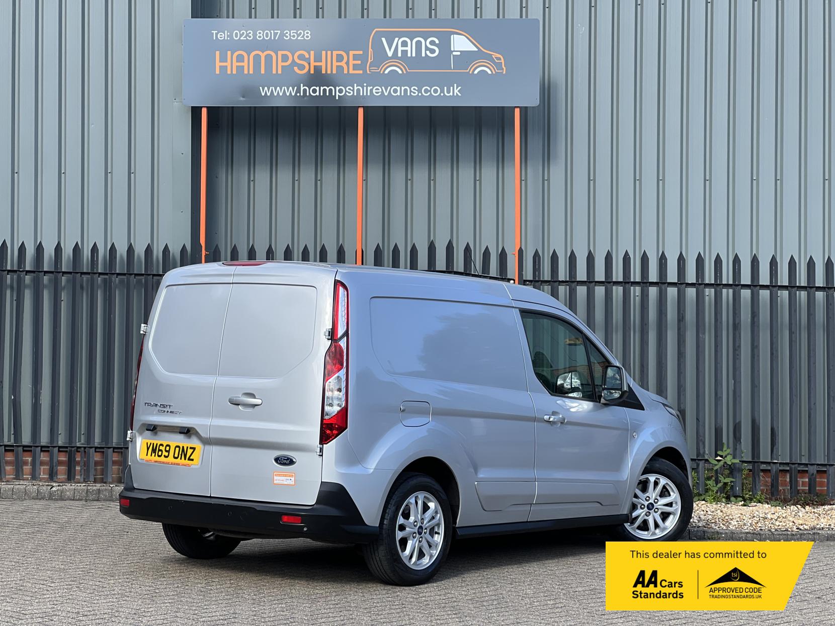 Ford Transit Connect 1.5 200 EcoBlue Limited Panel Van 5dr Diesel Manual L1 Euro 6 (s/s) (120 ps)