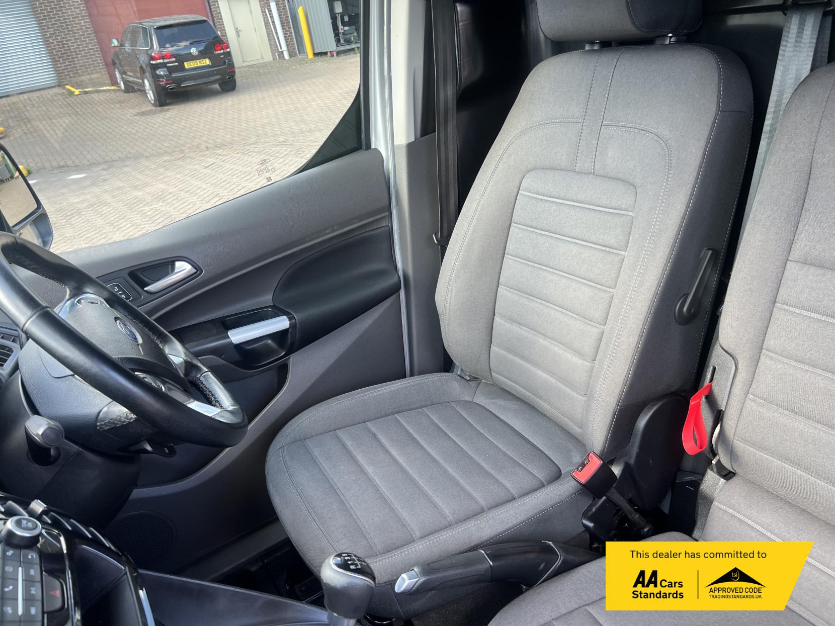 Ford Transit Connect 1.5 200 EcoBlue Limited Panel Van 5dr Diesel Manual L1 Euro 6 (s/s) (120 ps)