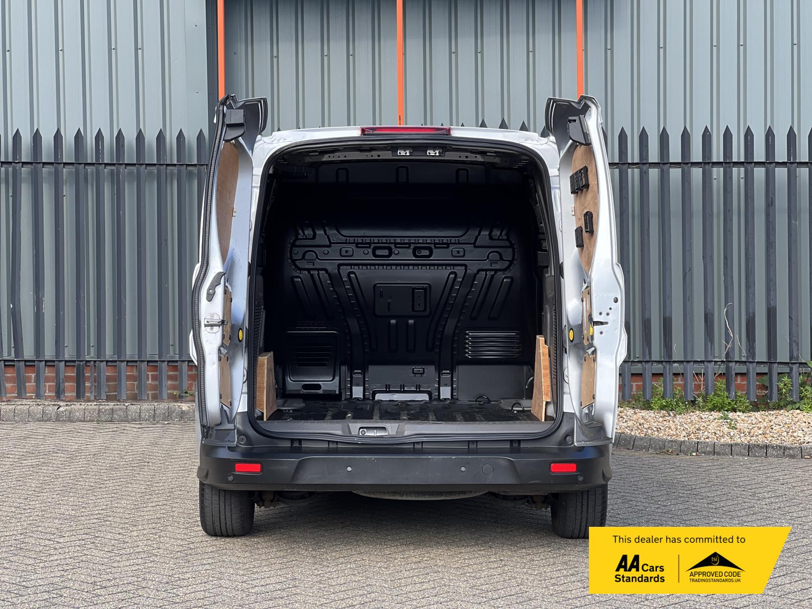 Ford Transit Connect 1.5 200 EcoBlue Limited Panel Van 5dr Diesel Manual L1 Euro 6 (s/s) (120 ps)