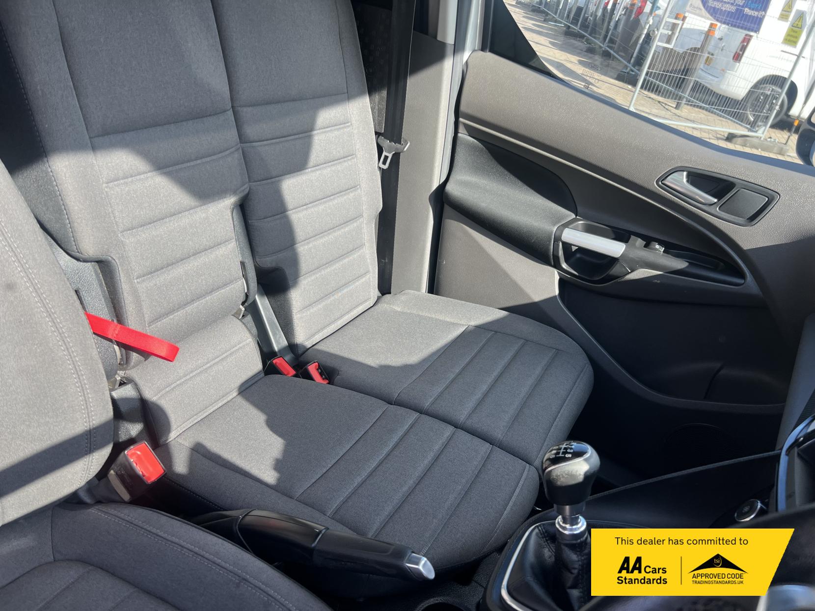 Ford Transit Connect 1.5 200 EcoBlue Limited Panel Van 5dr Diesel Manual L1 Euro 6 (s/s) (120 ps)