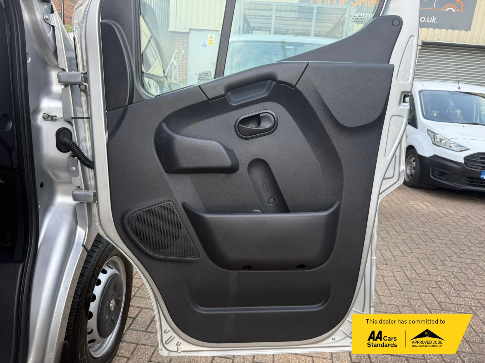 Vauxhall Movano 2.3 CDTi 3500 BiTurbo Edition Panel Van 5dr Diesel Manual FWD L2 H2 Euro 6 (135 ps)