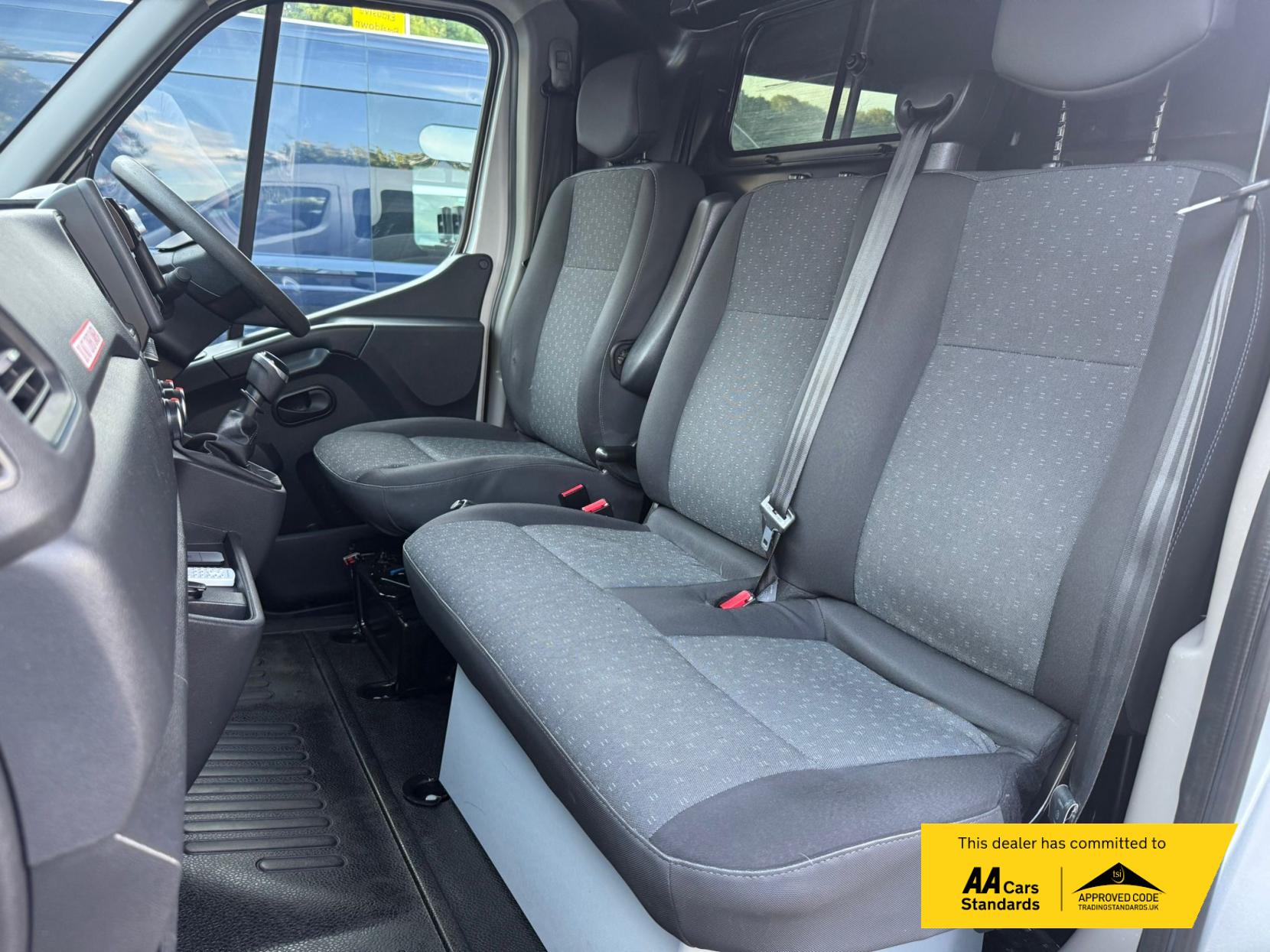 Vauxhall Movano 2.3 CDTi 3500 BiTurbo Edition Panel Van 5dr Diesel Manual FWD L2 H2 Euro 6 (135 ps)