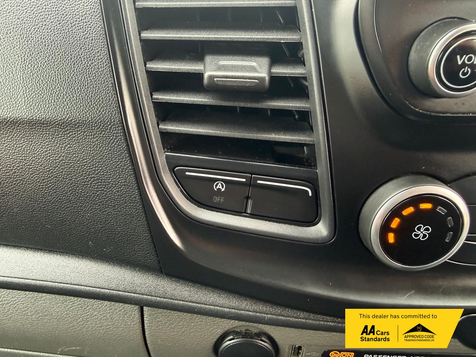 Ford Transit 2.0 350 EcoBlue Leader Tipper 2dr Diesel Manual RWD L3 Euro 6 (s/s) (1-Stop, Tool Pod) (130 ps)