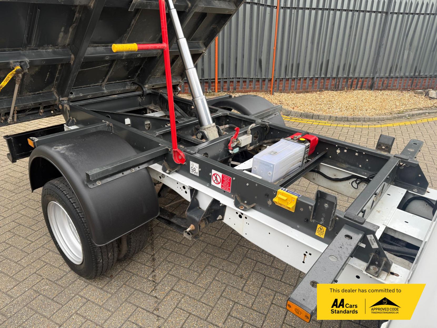 Ford Transit 2.0 350 EcoBlue Leader Tipper 2dr Diesel Manual RWD L3 Euro 6 (s/s) (1-Stop, Tool Pod) (130 ps)