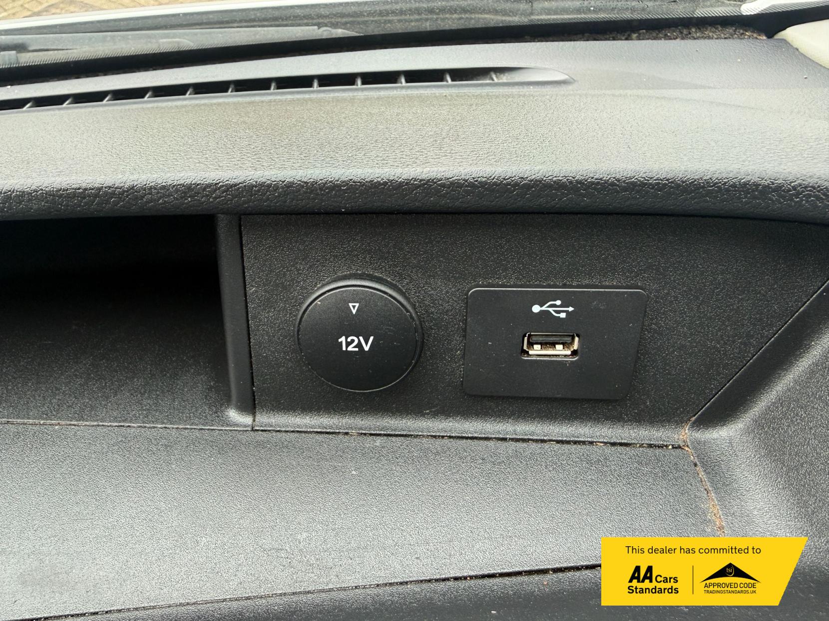 Ford Transit 2.0 350 EcoBlue Leader Tipper 2dr Diesel Manual RWD L3 Euro 6 (s/s) (1-Stop, Tool Pod) (130 ps)