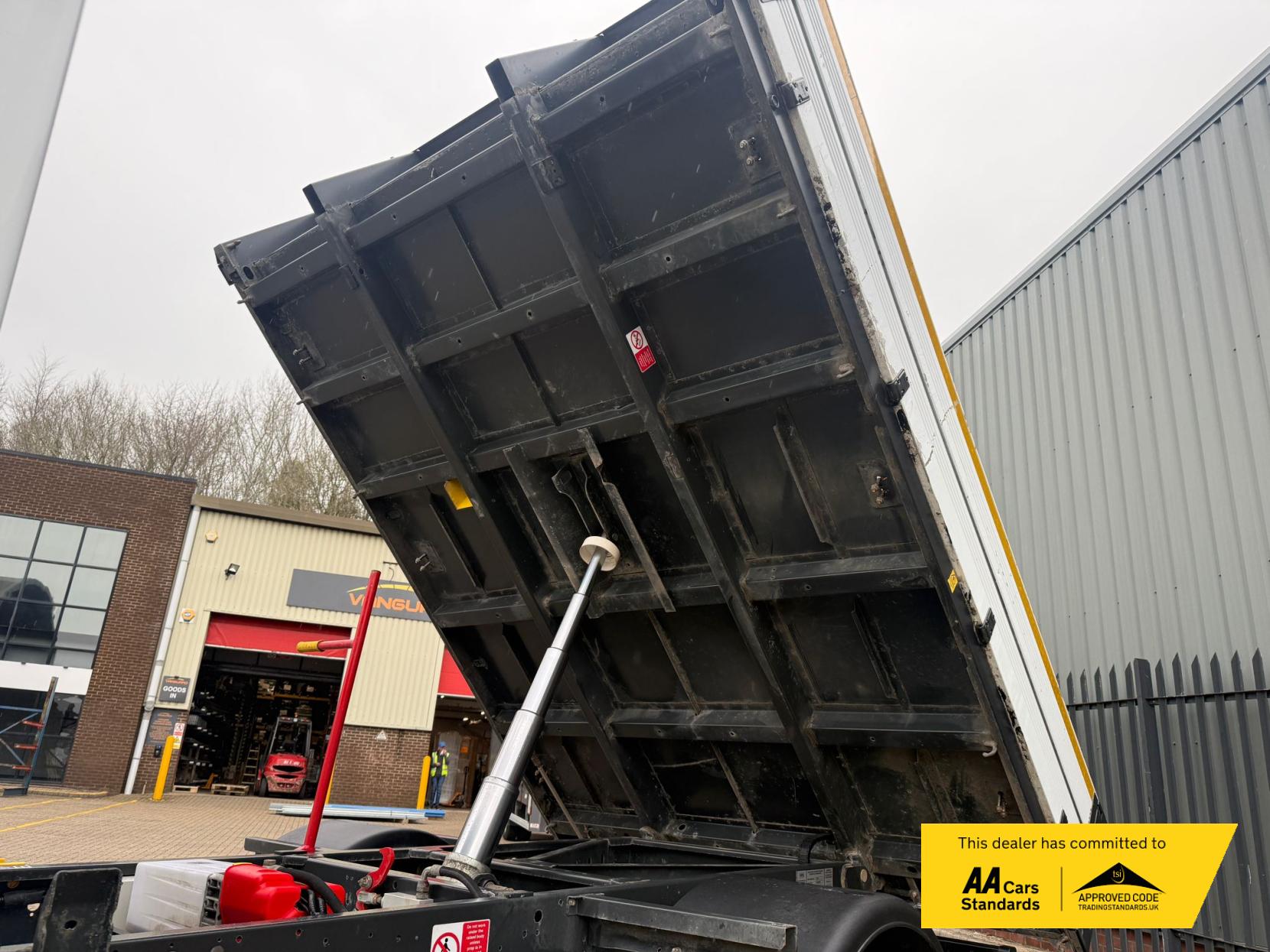 Ford Transit 2.0 350 EcoBlue Leader Tipper 2dr Diesel Manual RWD L3 Euro 6 (s/s) (1-Stop, Tool Pod) (130 ps)