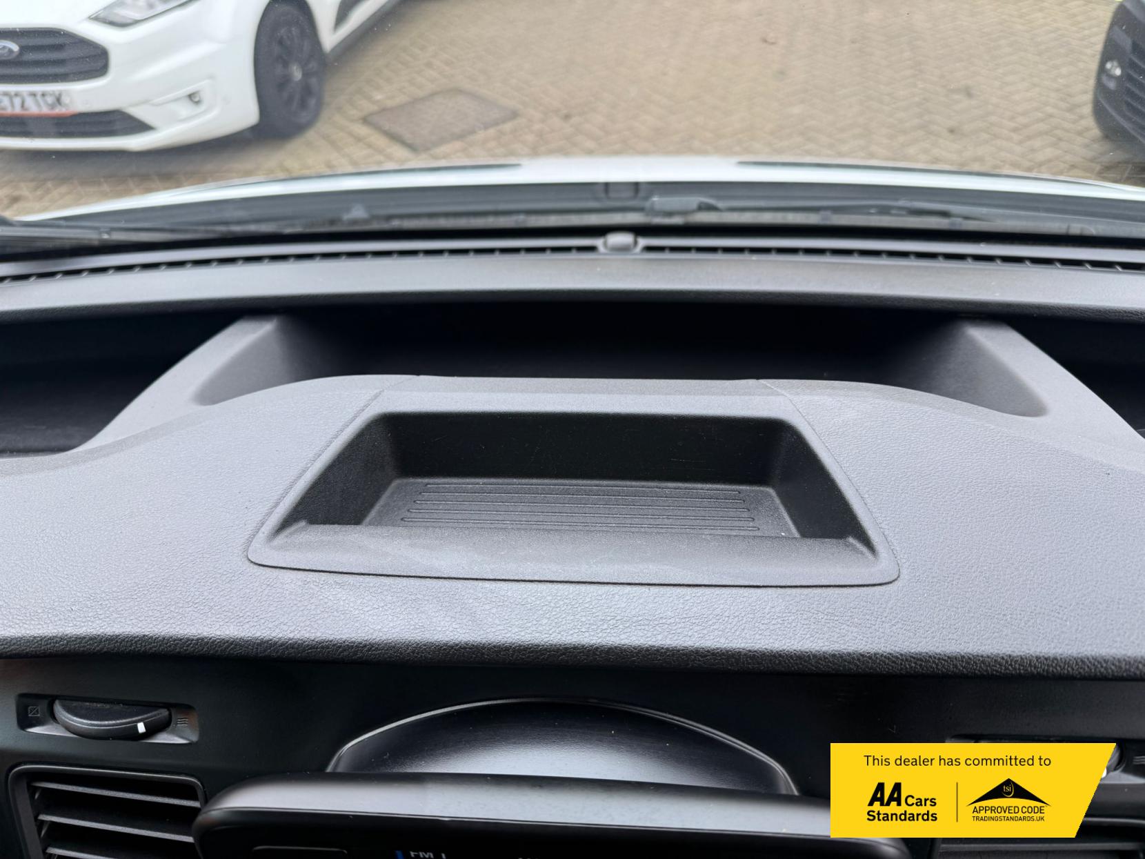 Ford Transit 2.0 350 EcoBlue Leader Tipper 2dr Diesel Manual RWD L3 Euro 6 (s/s) (1-Stop, Tool Pod) (130 ps)