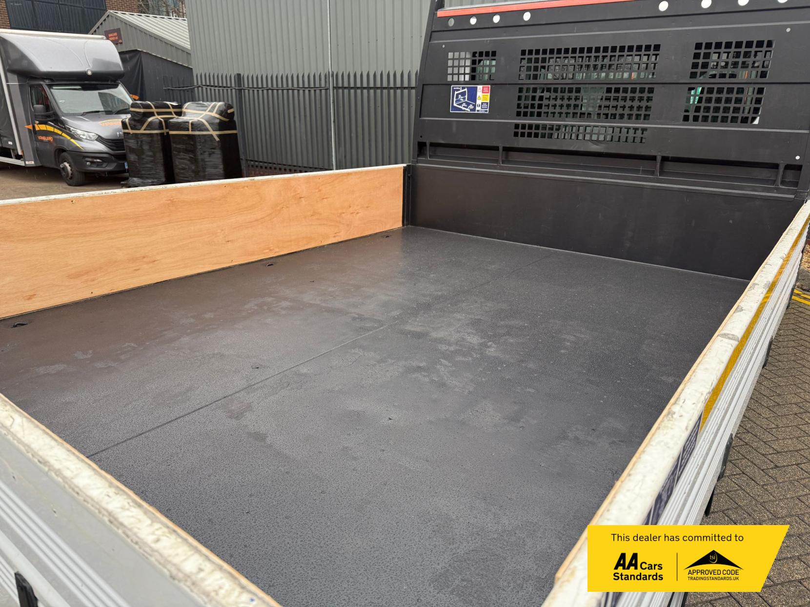 Ford Transit 2.0 350 EcoBlue Leader Tipper 2dr Diesel Manual RWD L3 Euro 6 (s/s) (1-Stop, Tool Pod) (130 ps)