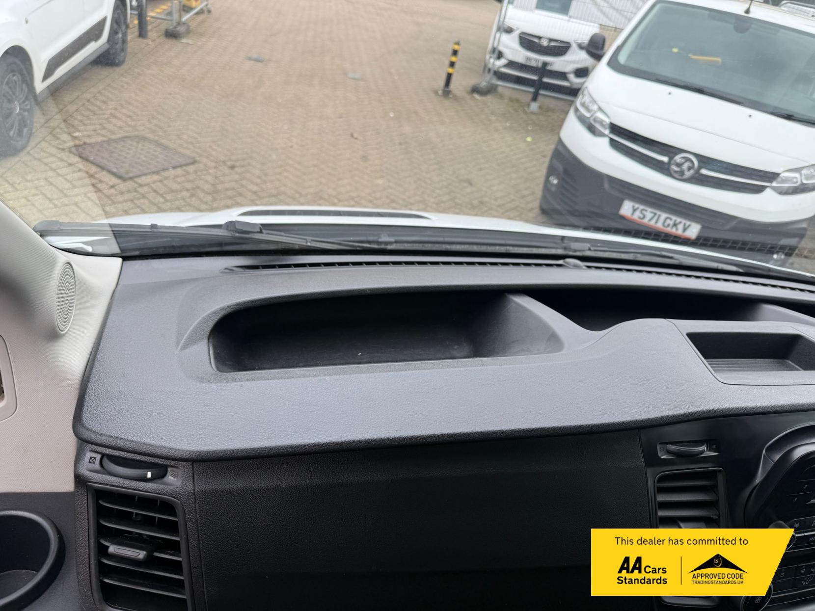 Ford Transit 2.0 350 EcoBlue Leader Tipper 2dr Diesel Manual RWD L3 Euro 6 (s/s) (1-Stop, Tool Pod) (130 ps)