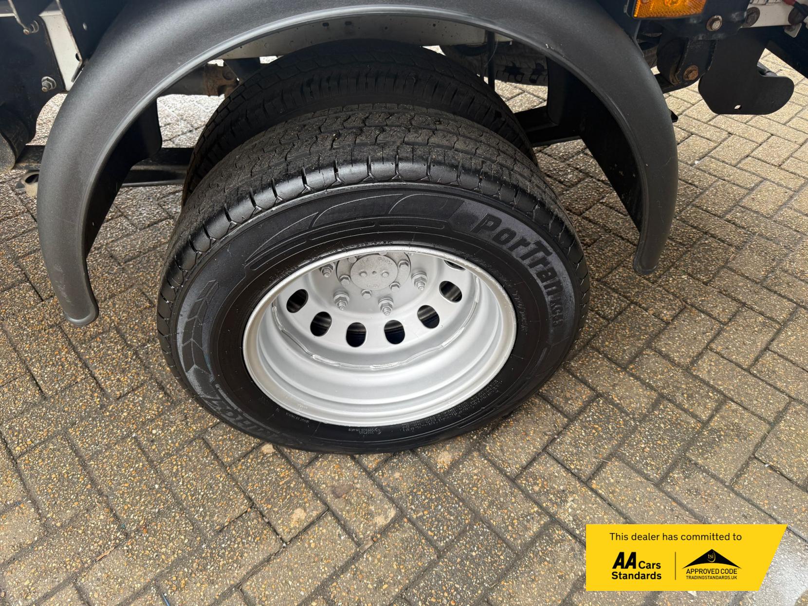 Ford Transit 2.0 350 EcoBlue Leader Tipper 2dr Diesel Manual RWD L3 Euro 6 (s/s) (1-Stop, Tool Pod) (130 ps)