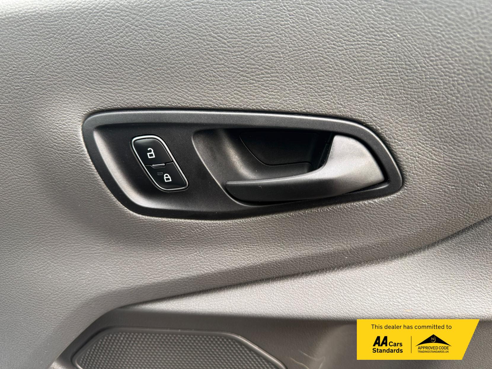 Ford Transit 2.0 350 EcoBlue Leader Tipper 2dr Diesel Manual RWD L3 Euro 6 (s/s) (1-Stop, Tool Pod) (130 ps)