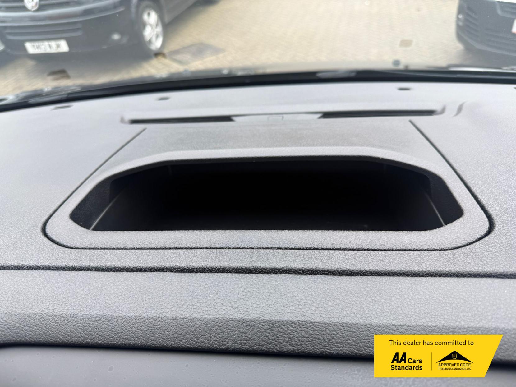 Vauxhall Vivaro 2.0 Turbo D 3100 Prime Crew Van Double Cab 6dr Diesel Manual L2 H1 Euro 6 (145 ps)