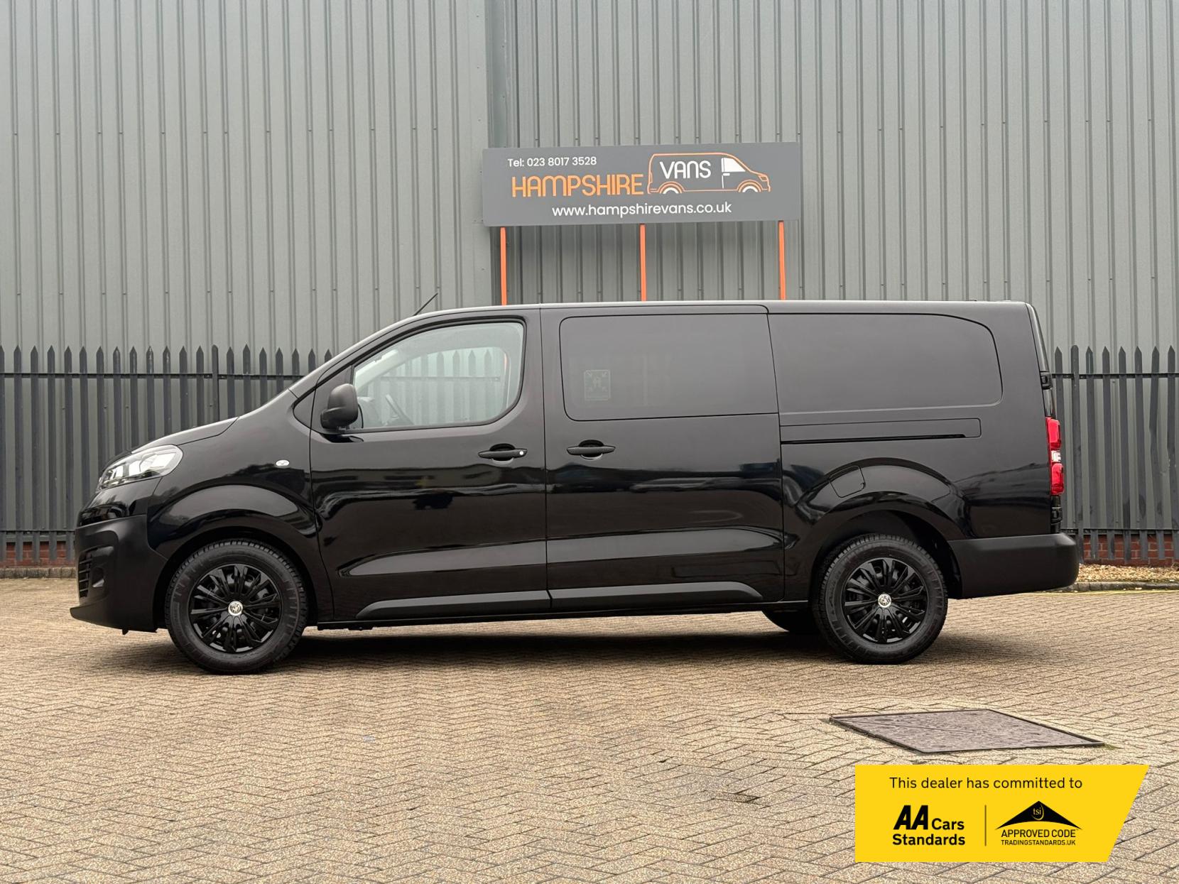 Vauxhall Vivaro 2.0 Turbo D 3100 Prime Crew Van Double Cab 6dr Diesel Manual L2 H1 Euro 6 (145 ps)