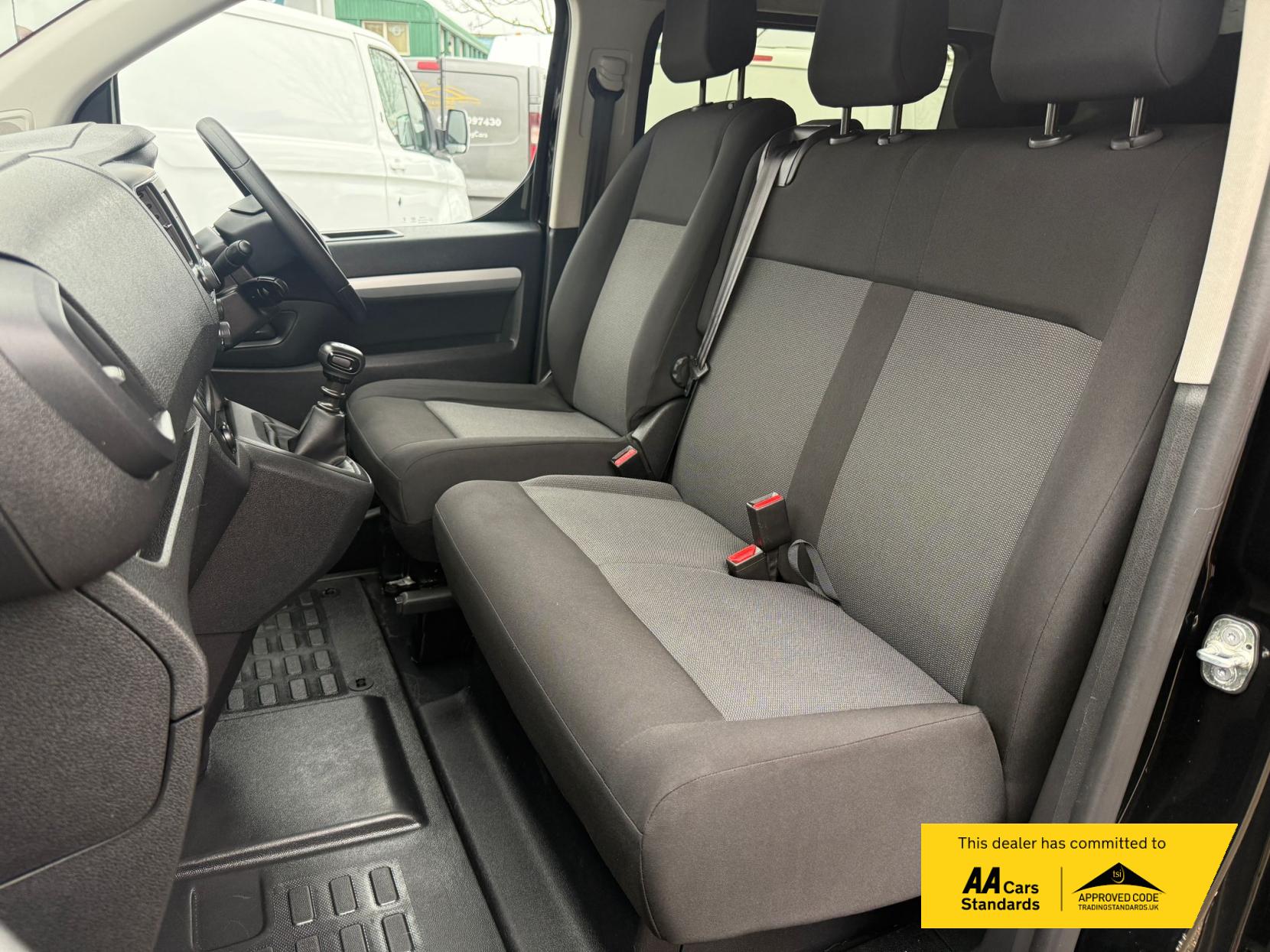 Vauxhall Vivaro 2.0 Turbo D 3100 Prime Crew Van Double Cab 6dr Diesel Manual L2 H1 Euro 6 (145 ps)