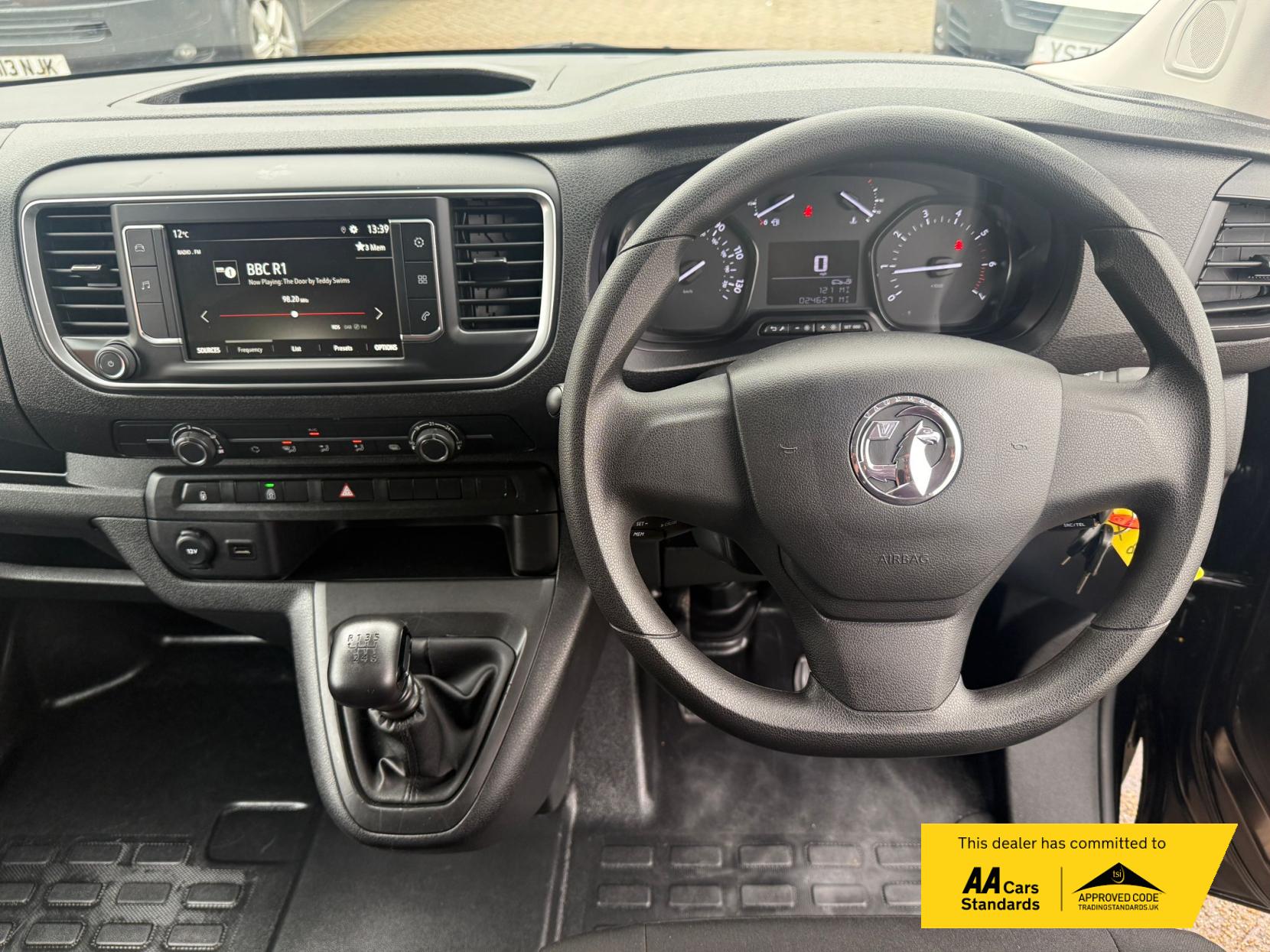 Vauxhall Vivaro 2.0 Turbo D 3100 Prime Crew Van Double Cab 6dr Diesel Manual L2 H1 Euro 6 (145 ps)