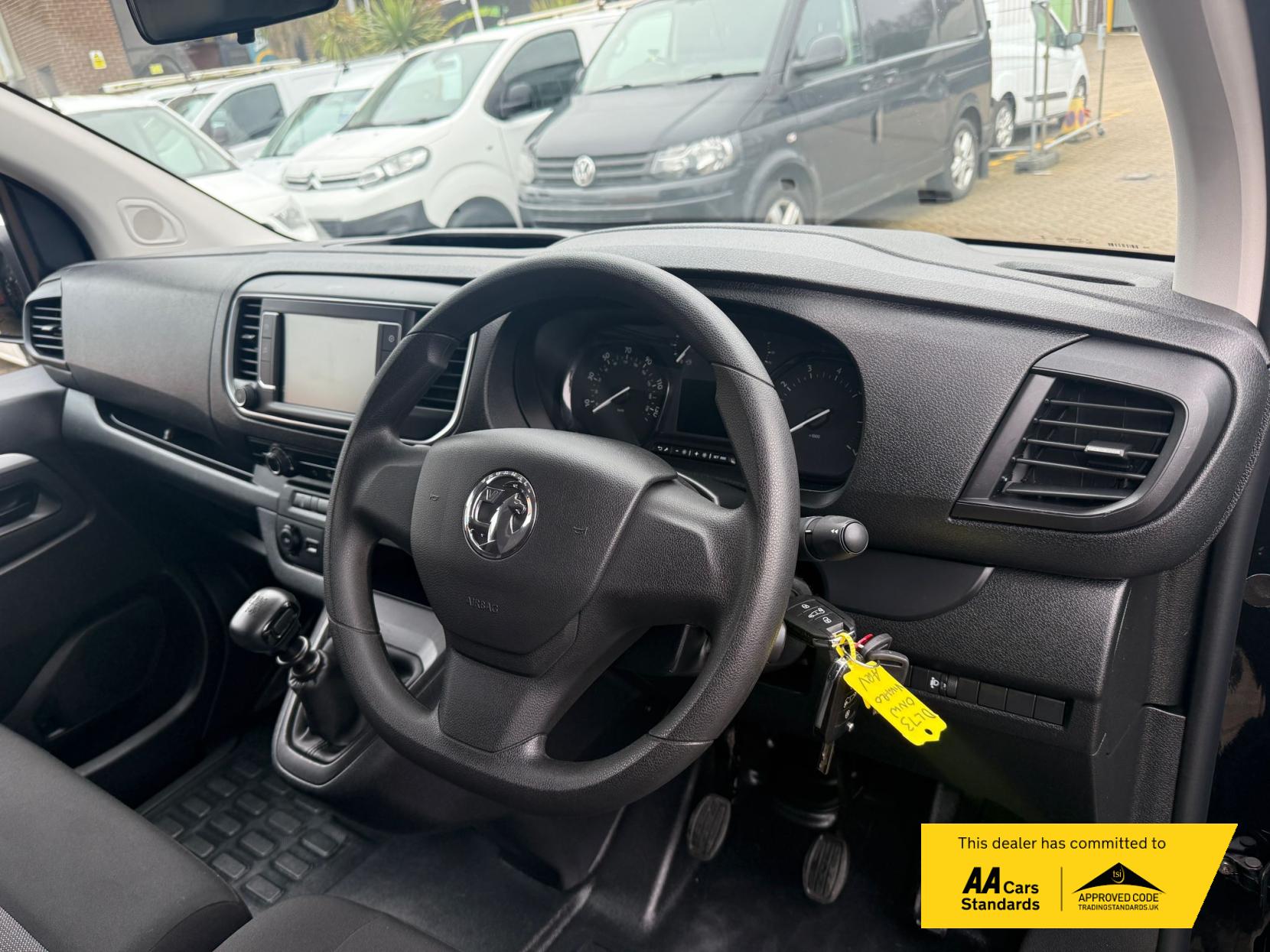 Vauxhall Vivaro 2.0 Turbo D 3100 Prime Crew Van Double Cab 6dr Diesel Manual L2 H1 Euro 6 (145 ps)