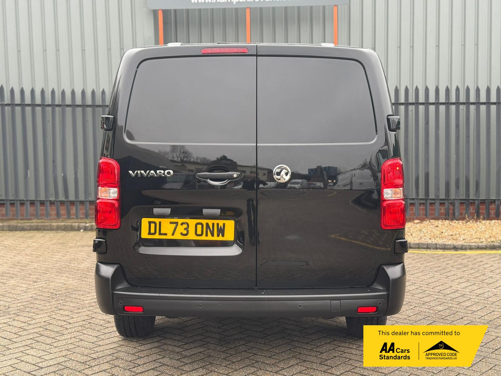 Vauxhall Vivaro 2.0 Turbo D 3100 Prime Crew Van Double Cab 6dr Diesel Manual L2 H1 Euro 6 (145 ps)