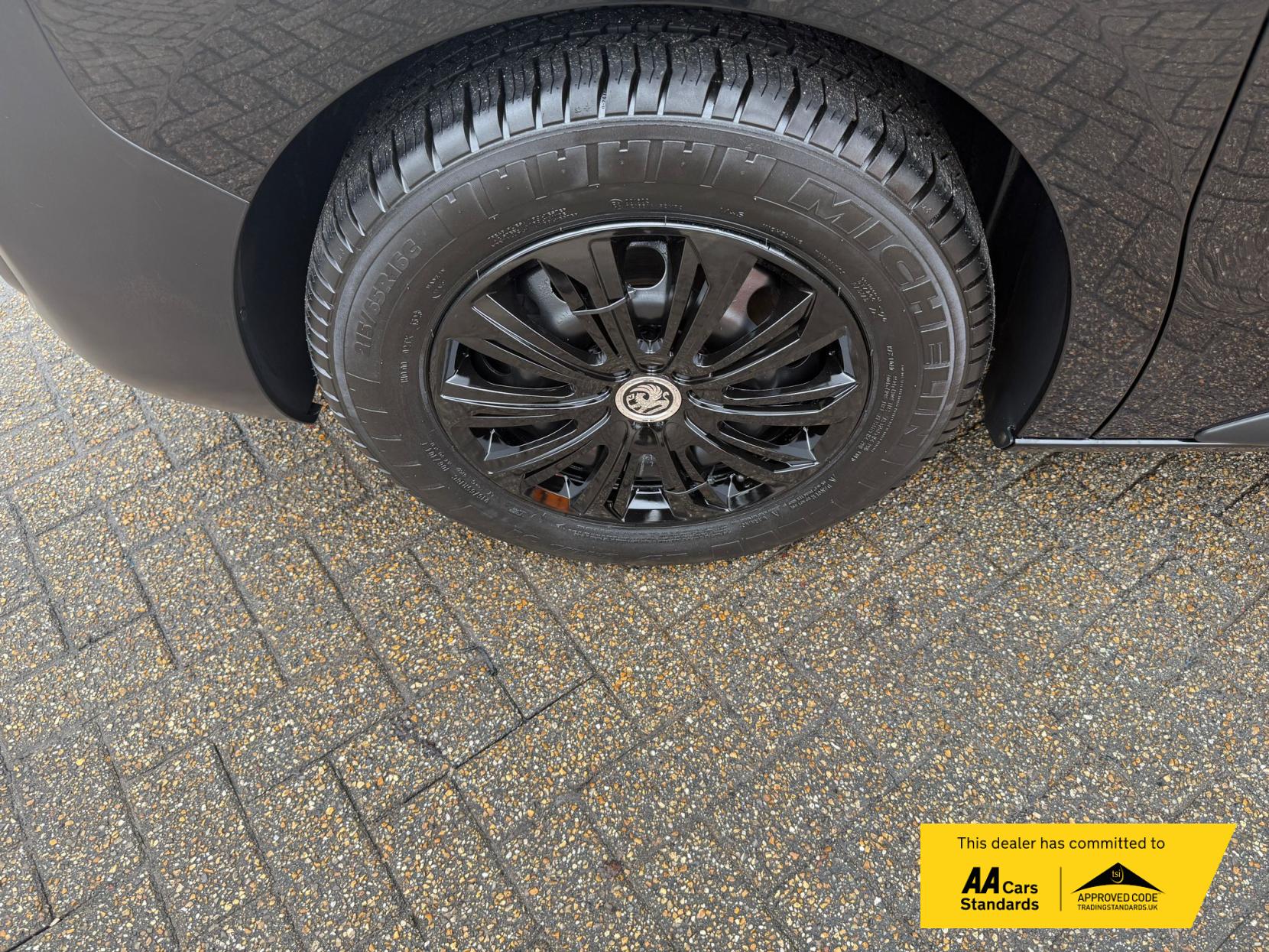 Vauxhall Vivaro 2.0 Turbo D 3100 Prime Crew Van Double Cab 6dr Diesel Manual L2 H1 Euro 6 (145 ps)