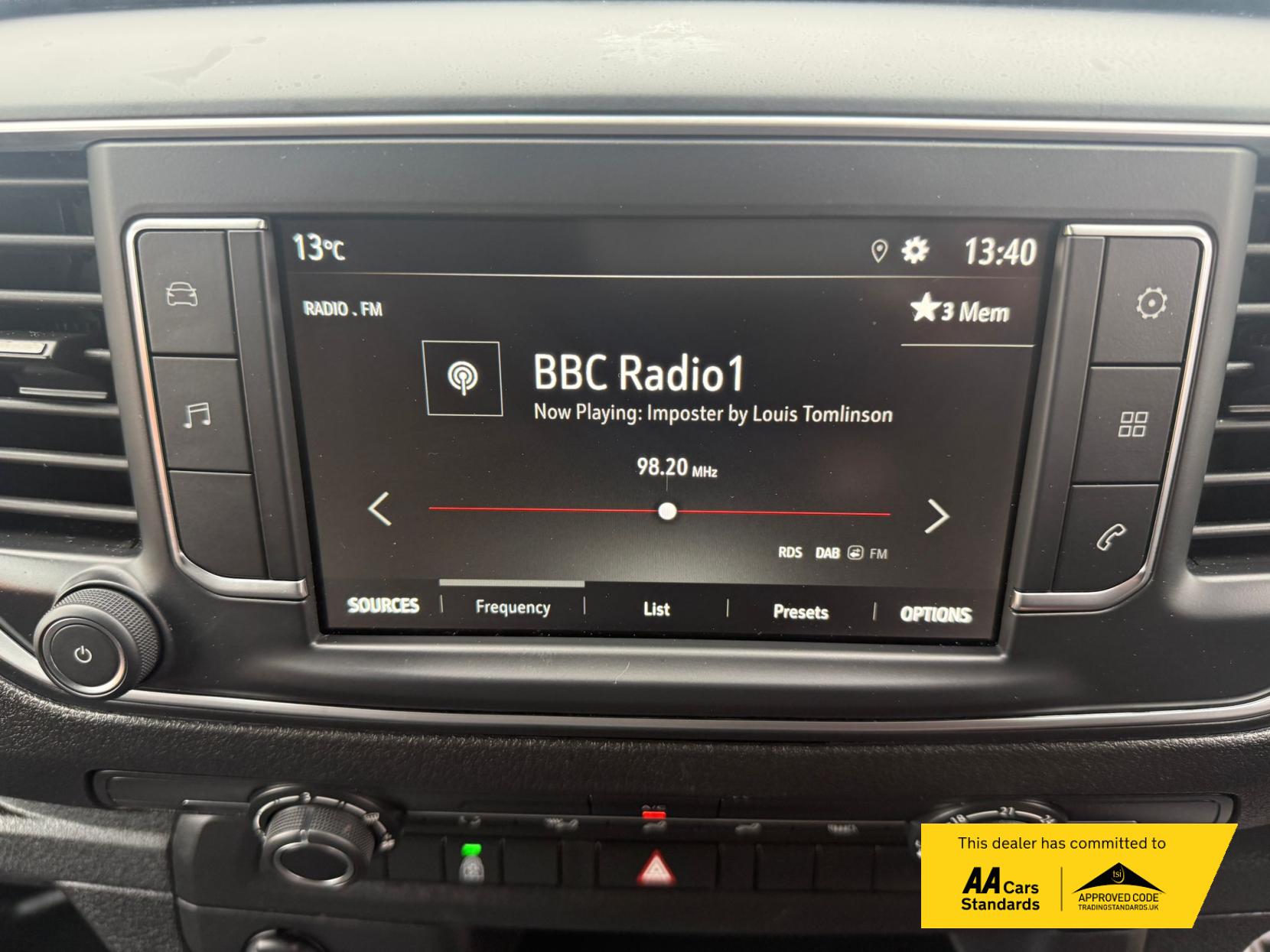 Vauxhall Vivaro 2.0 Turbo D 3100 Prime Crew Van Double Cab 6dr Diesel Manual L2 H1 Euro 6 (145 ps)