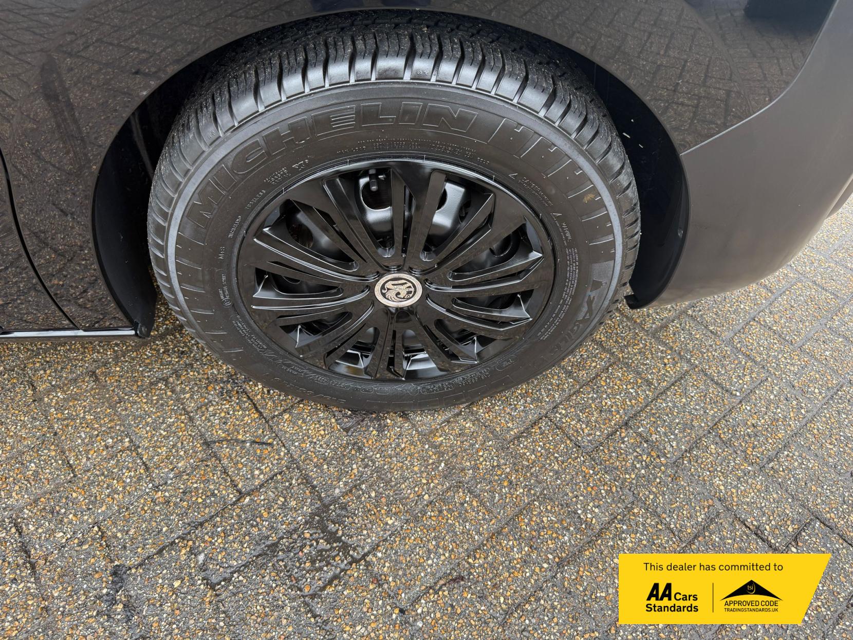 Vauxhall Vivaro 2.0 Turbo D 3100 Prime Crew Van Double Cab 6dr Diesel Manual L2 H1 Euro 6 (145 ps)