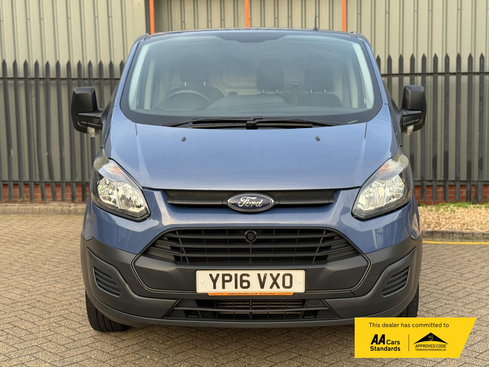 Ford Transit Custom 2.2 TDCi 290 Panel Van 5dr Diesel Manual L1 H1 (186 g/km, 98 bhp)