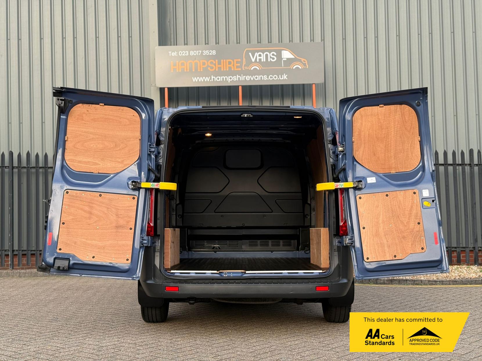 Ford Transit Custom 2.2 TDCi 290 Panel Van 5dr Diesel Manual L1 H1 (186 g/km, 98 bhp)