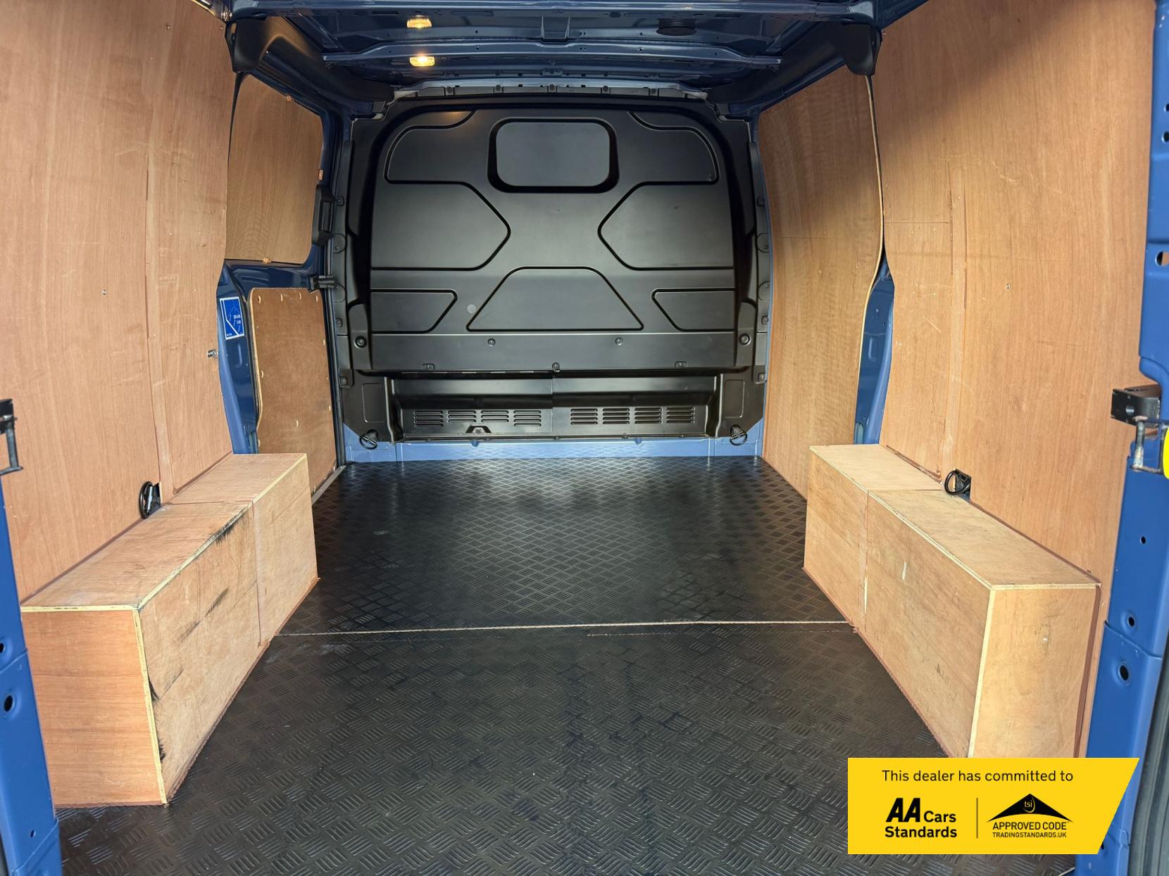 Ford Transit Custom 2.2 TDCi 290 Panel Van 5dr Diesel Manual L1 H1 (186 g/km, 98 bhp)