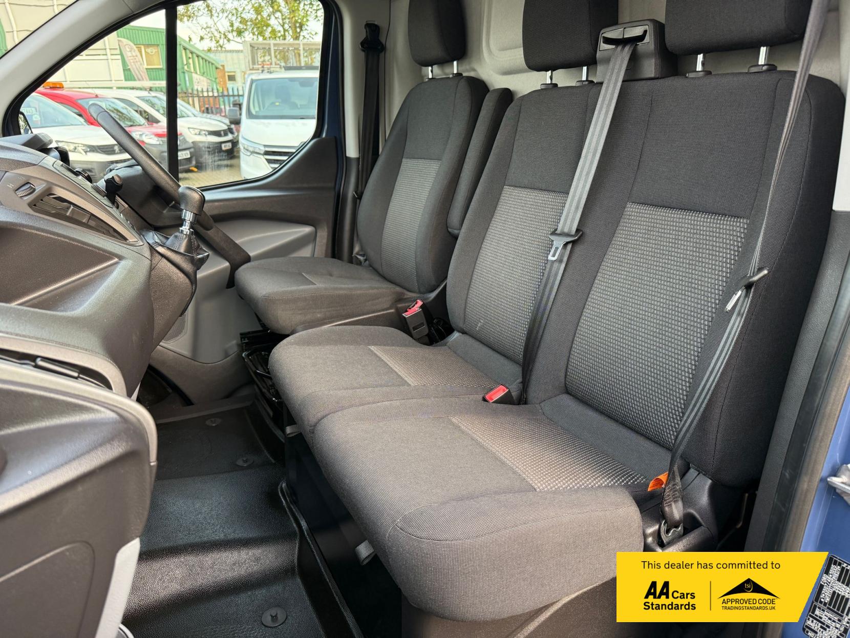 Ford Transit Custom 2.2 TDCi 290 Panel Van 5dr Diesel Manual L1 H1 (186 g/km, 98 bhp)