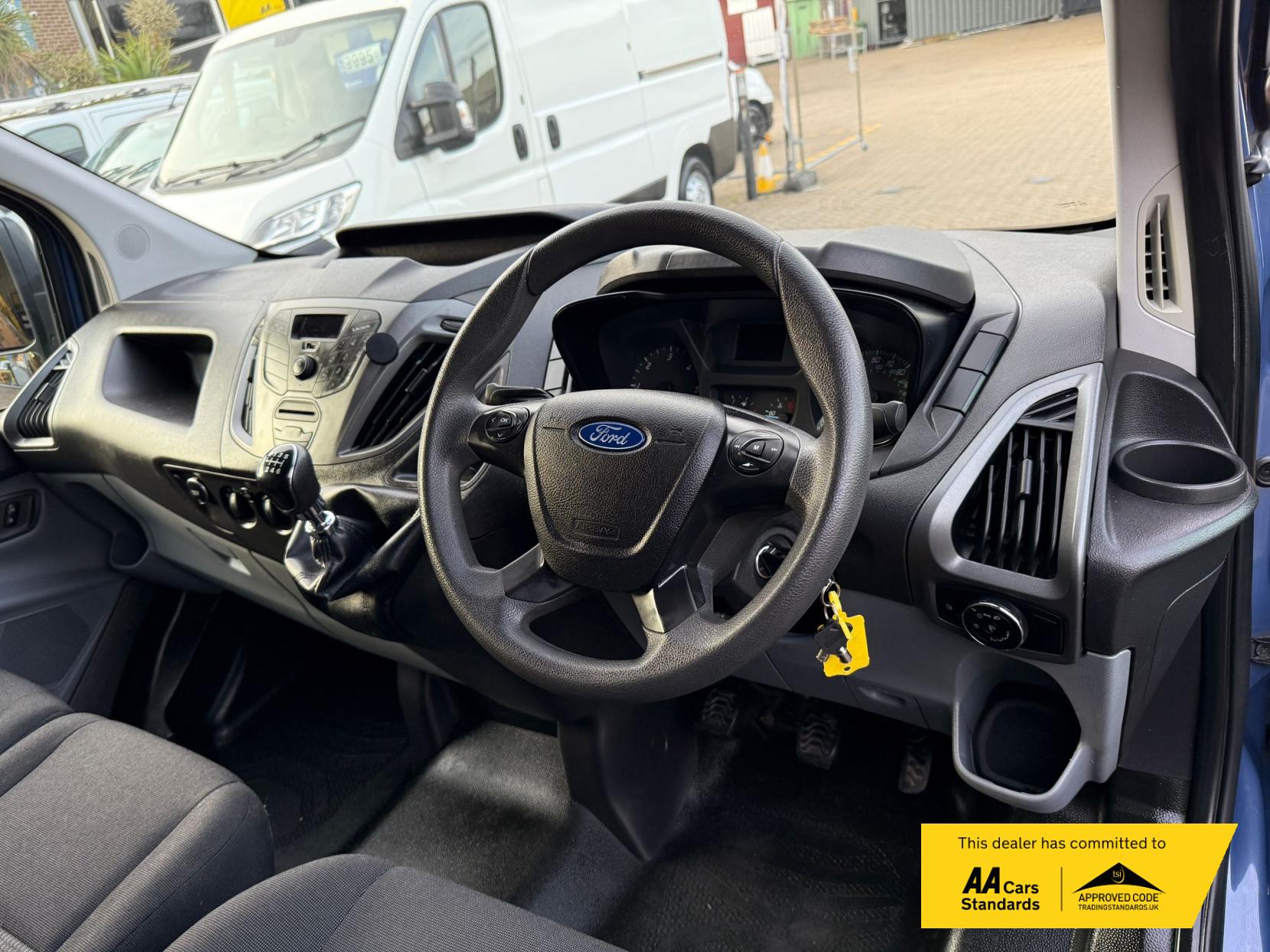 Ford Transit Custom 2.2 TDCi 290 Panel Van 5dr Diesel Manual L1 H1 (186 g/km, 98 bhp)