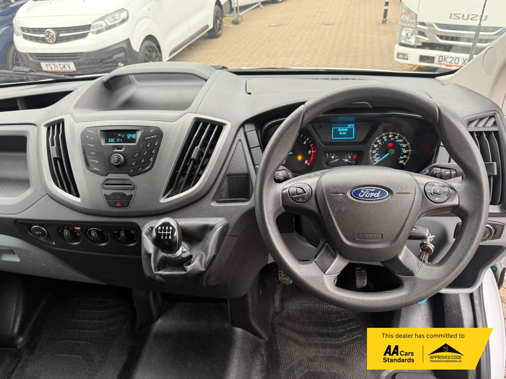 2018 Ford Transit 2.0 350 EcoBlue Luton 3dr Diesel Manual RWD L4 Euro 6 (170 ps) - Thumbnail 29