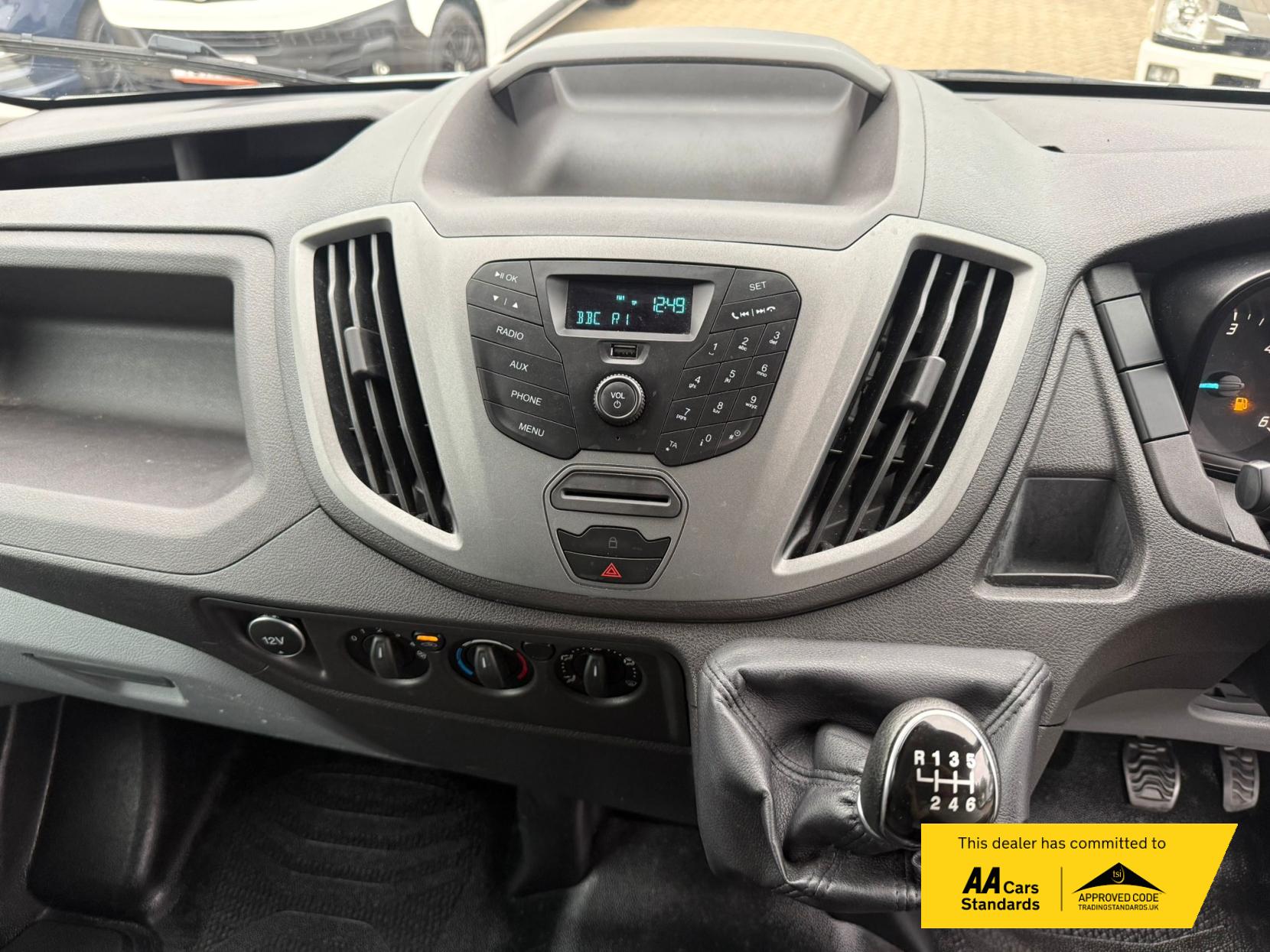 2018 Ford Transit 2.0 350 EcoBlue Luton 3dr Diesel Manual RWD L4 Euro 6 (170 ps) - Thumbnail 30
