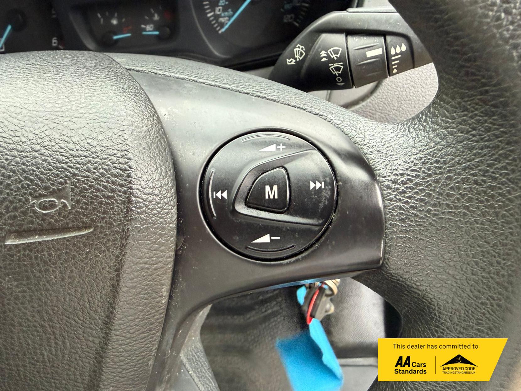 2018 Ford Transit 2.0 350 EcoBlue Luton 3dr Diesel Manual RWD L4 Euro 6 (170 ps) - Thumbnail 15