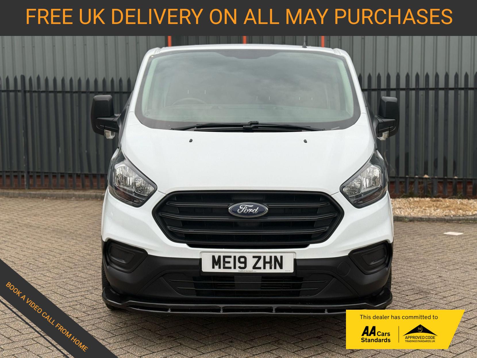 Ford Transit Custom 2.0 300 EcoBlue Crew Van Double Cab 5dr Diesel Manual L2 H1 Euro 6 (6 Seat) (105 ps)