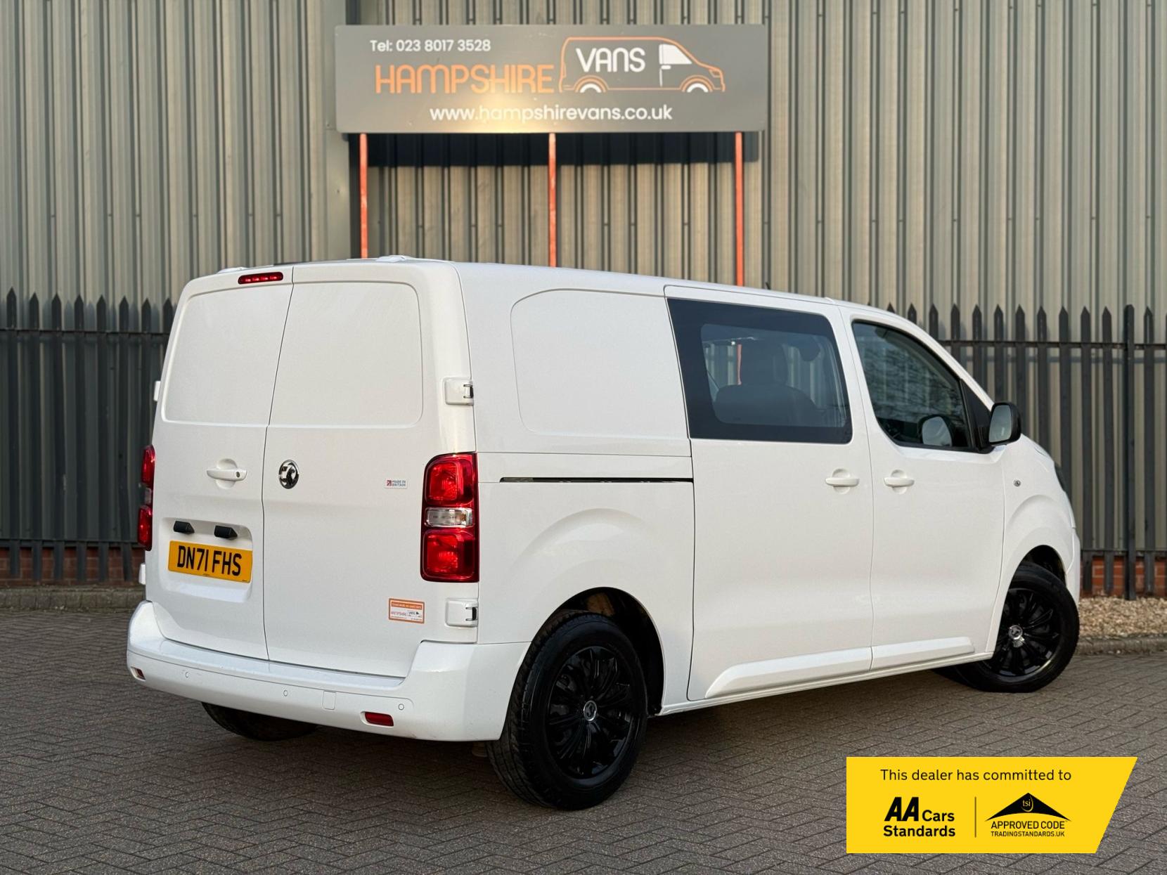 Vauxhall Vivaro 2.0 Turbo D 3100 Sportive Crew Van Double Cab 5dr Diesel Manual L1 H1 Euro 6 (s/s) (120 ps)