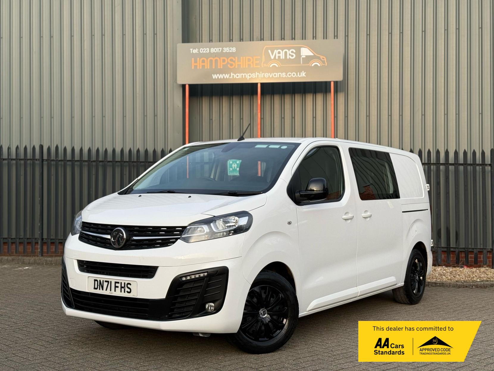 Vauxhall Vivaro 2.0 Turbo D 3100 Sportive Crew Van Double Cab 5dr Diesel Manual L1 H1 Euro 6 (s/s) (120 ps)